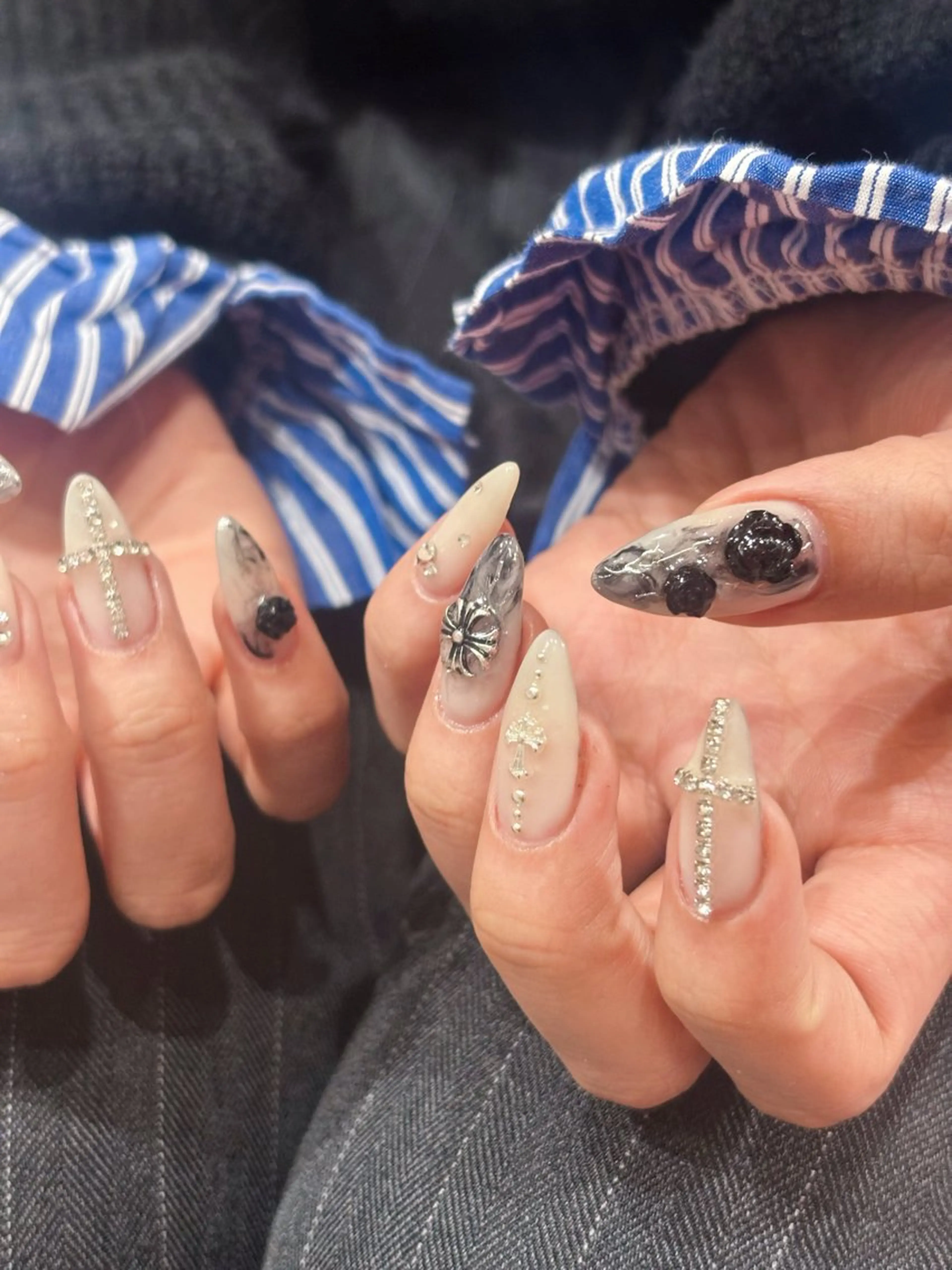 ネイル ハンドネイル リ サのネイルデザイン