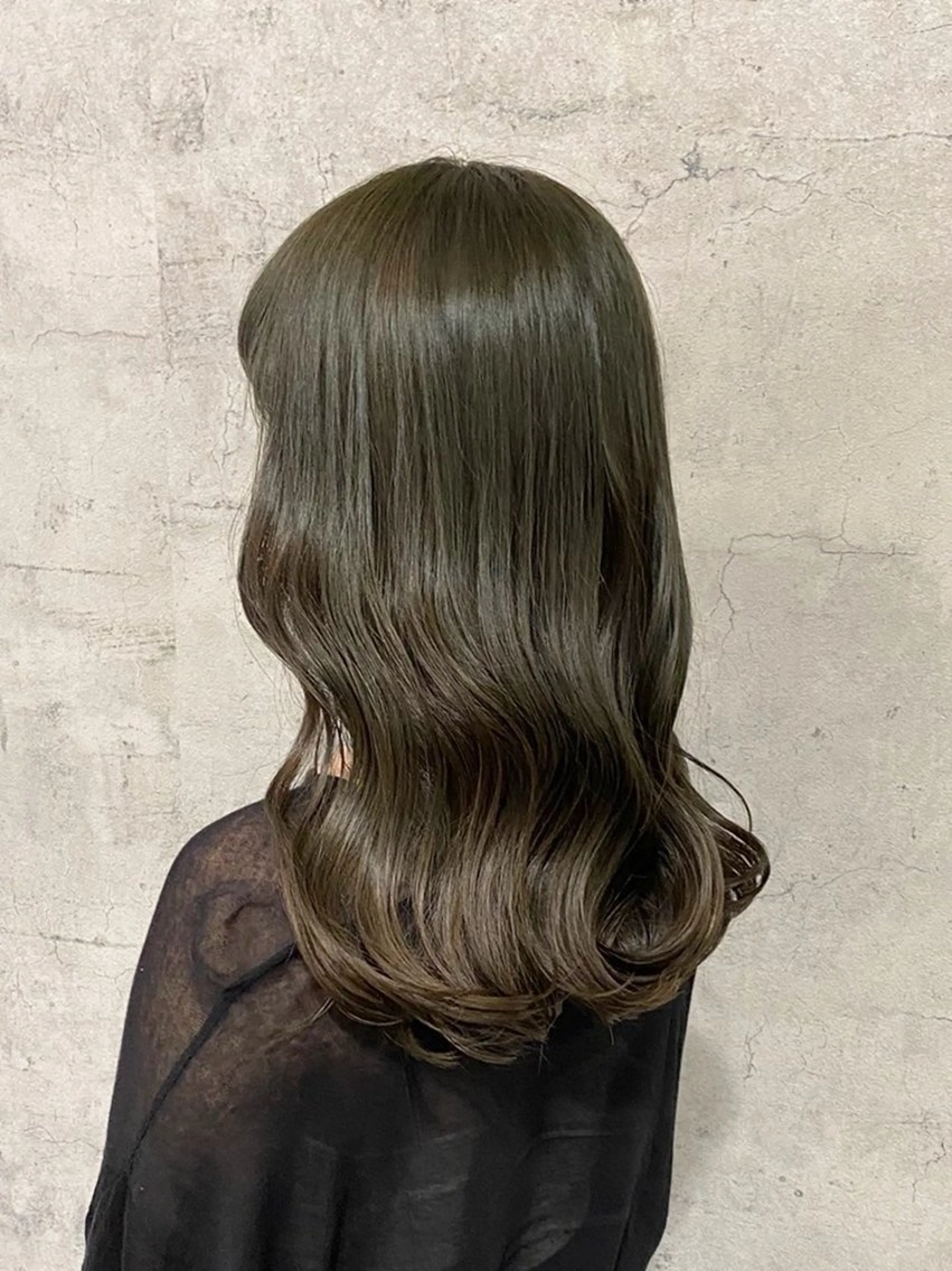 カラー Y. Kizawaのヘアスタイル