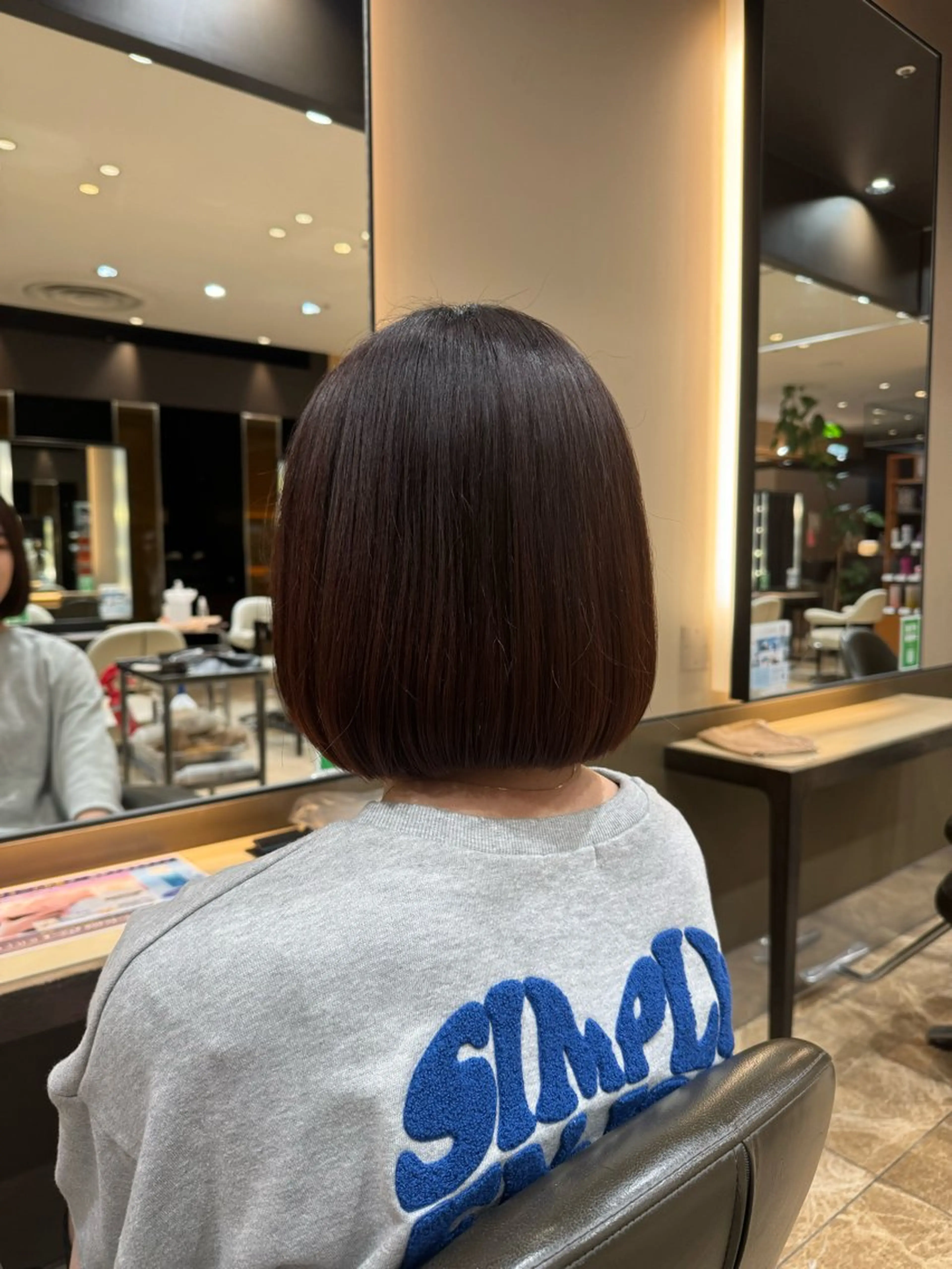 ミディアム ボブ savoir所属・グラングリーン大阪 savoirサキモトのヘアスタイル