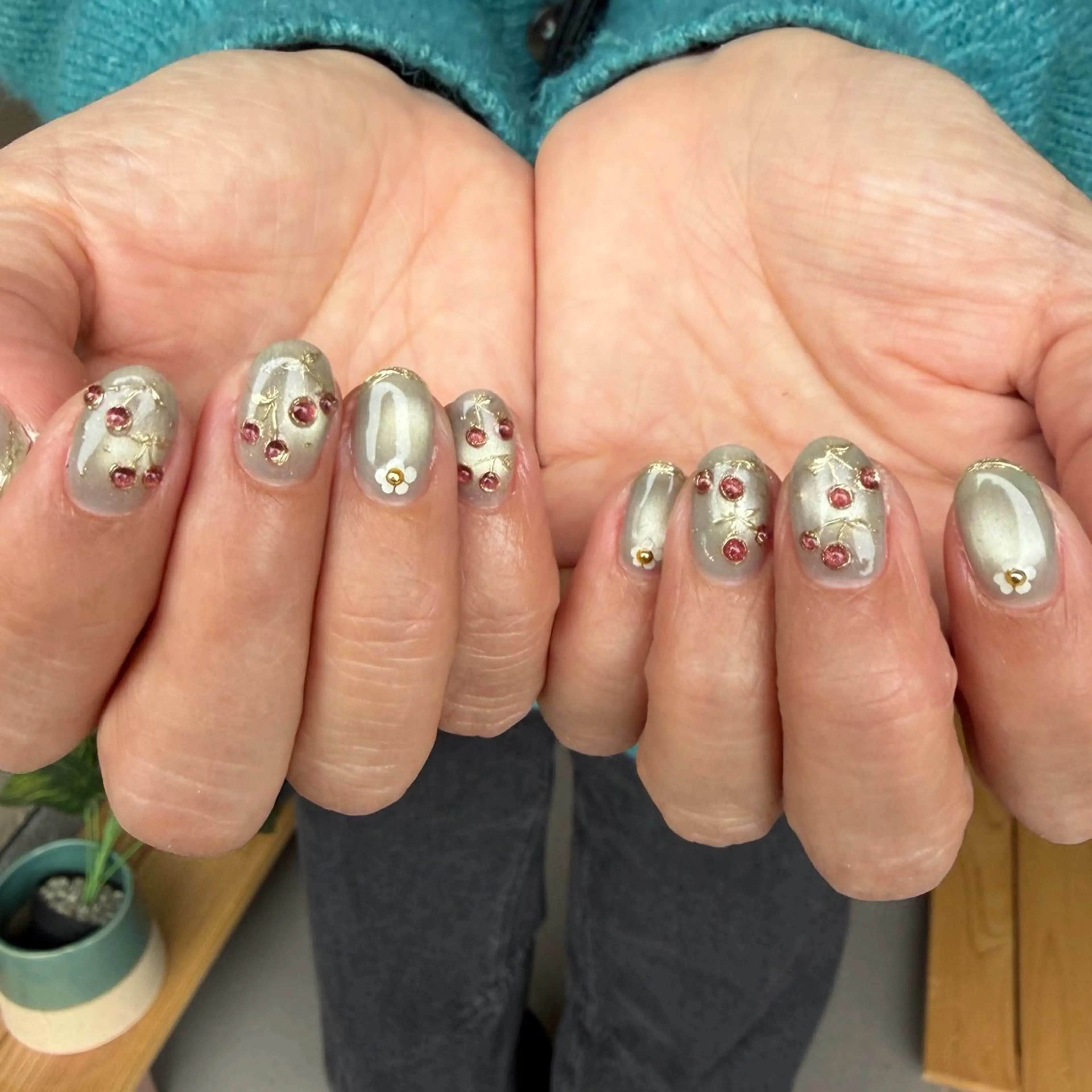 ネイル ハンドネイル nail salon こぐまのネイルデザイン