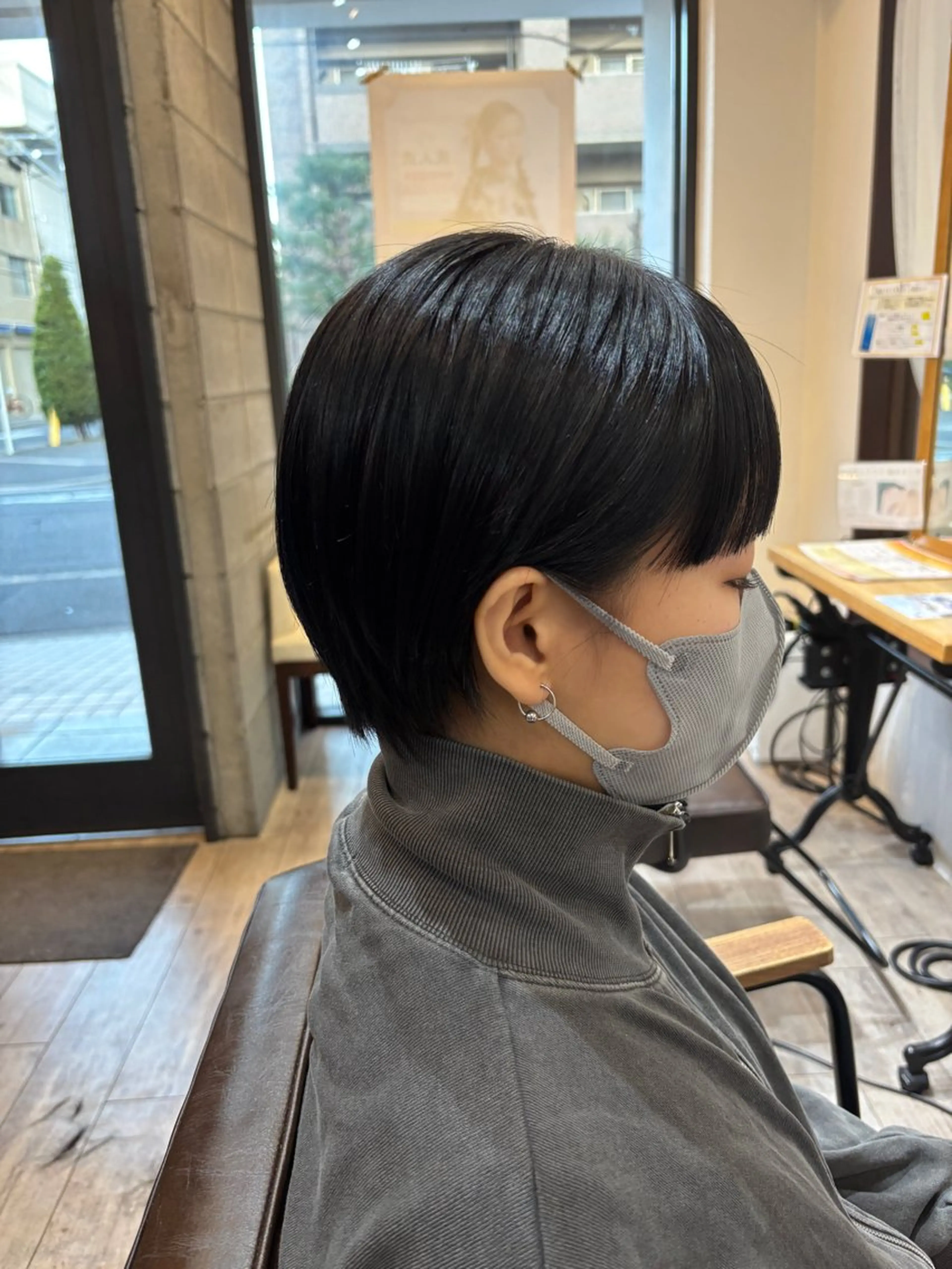 ショート re; みおのヘアスタイル