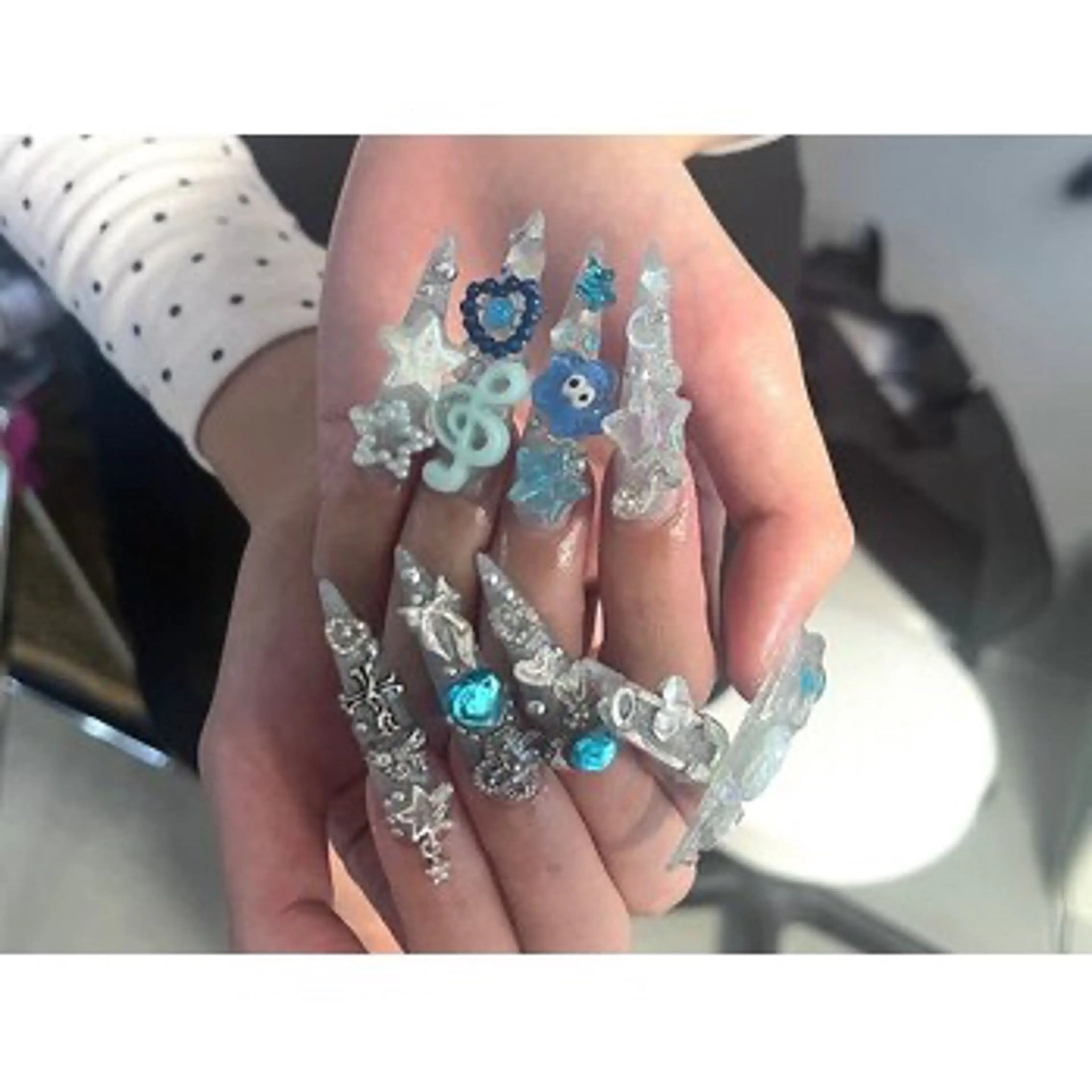 ネイル ハンドネイル 【パラジェル・フィルイン】 T&BNAIL STUDIO所属・り オ　ロング無制限中のネイルデザイン