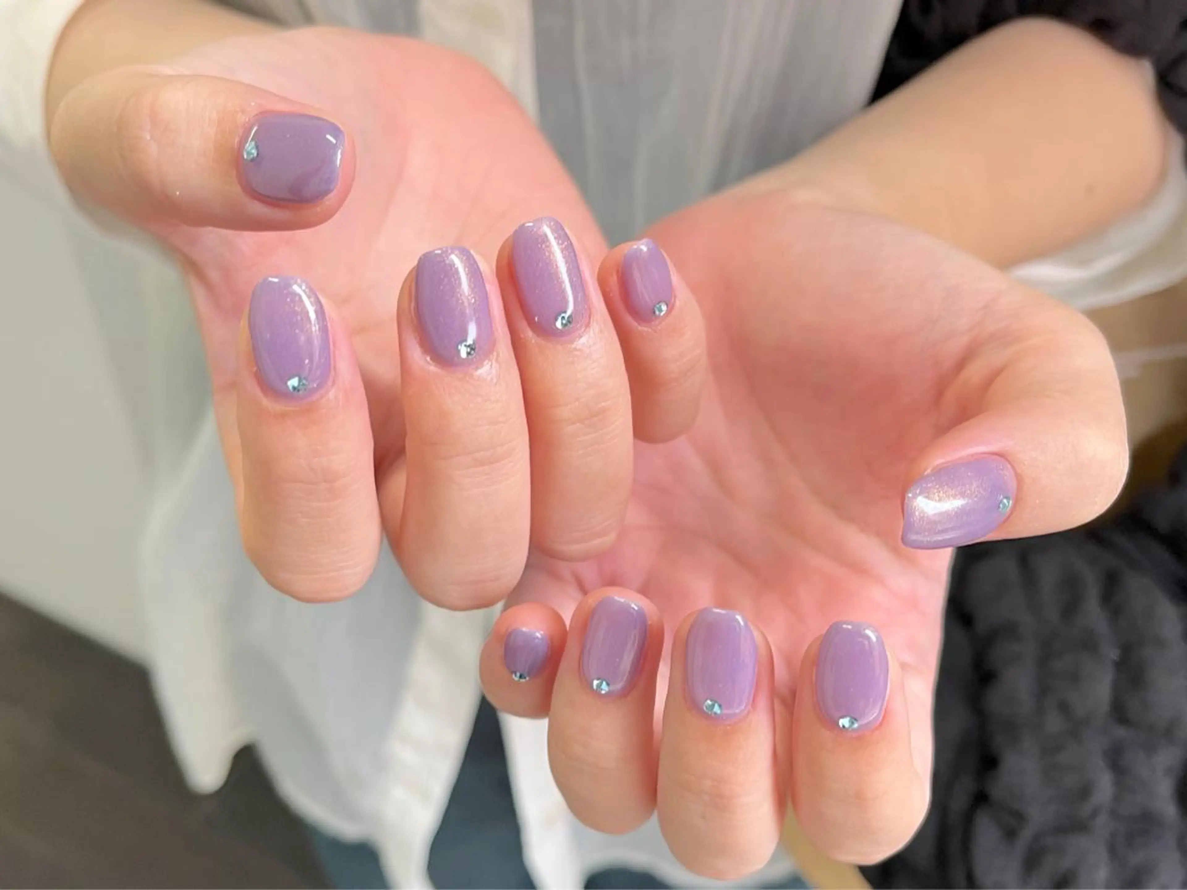 【オフなし】ワンカラー+2本アートorストーン10粒の写真