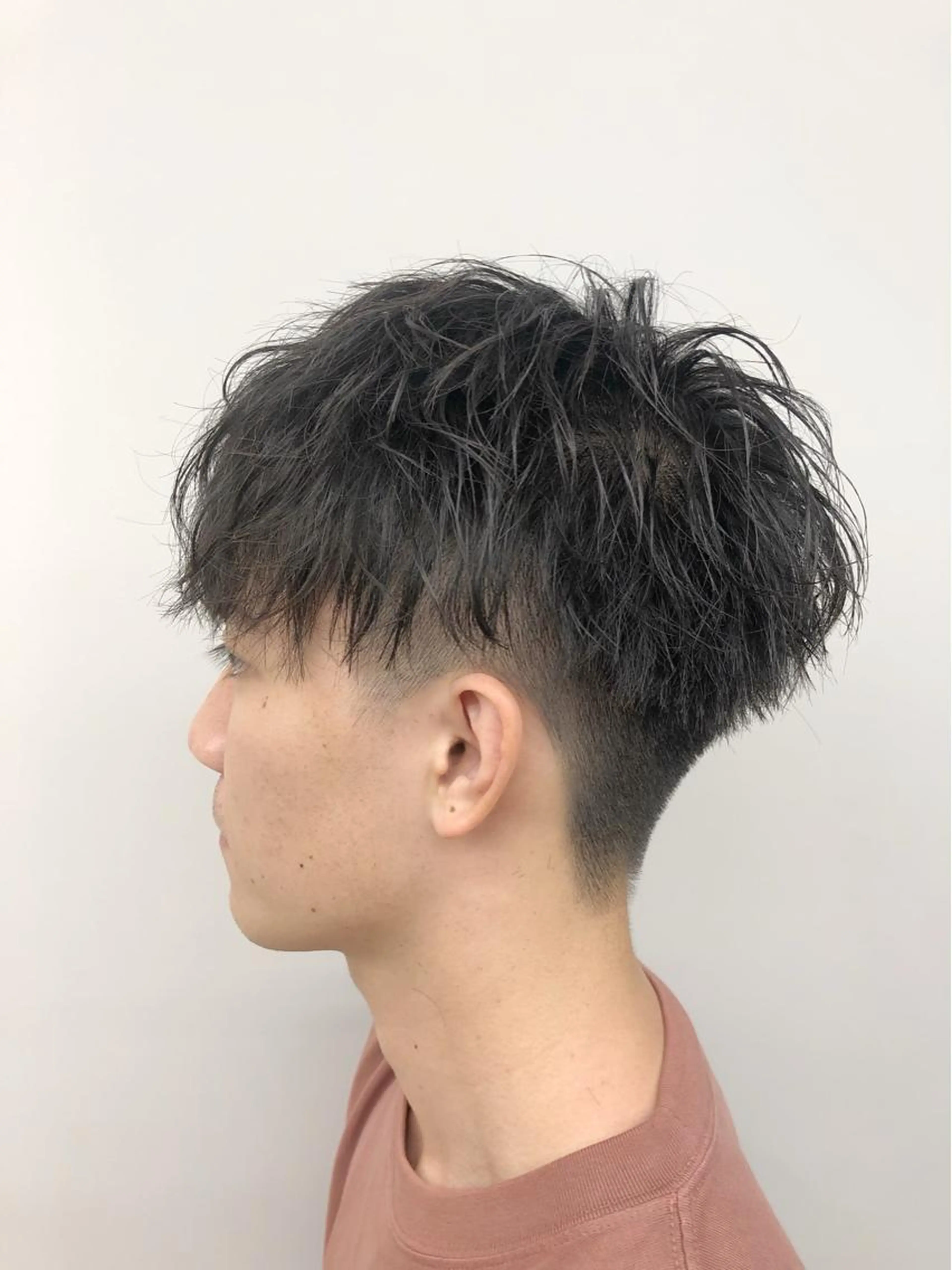 ✨メンズ限定✨1​〜​3回目まで✨カット & パーマ&眉カット✂️の写真