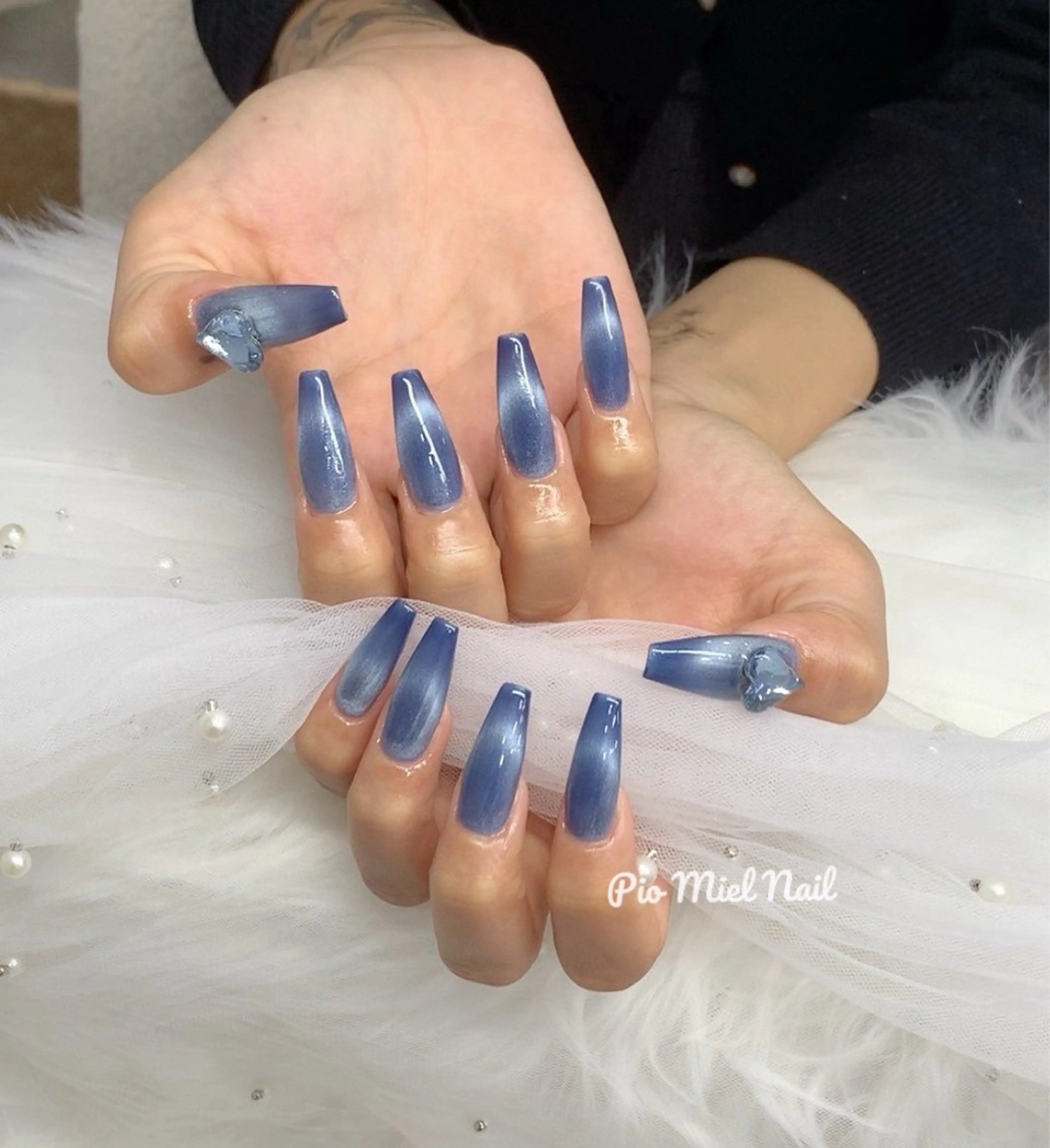 セミロング 韓国風ヘア ハンドネイル momo 長さだしのネイルデザイン