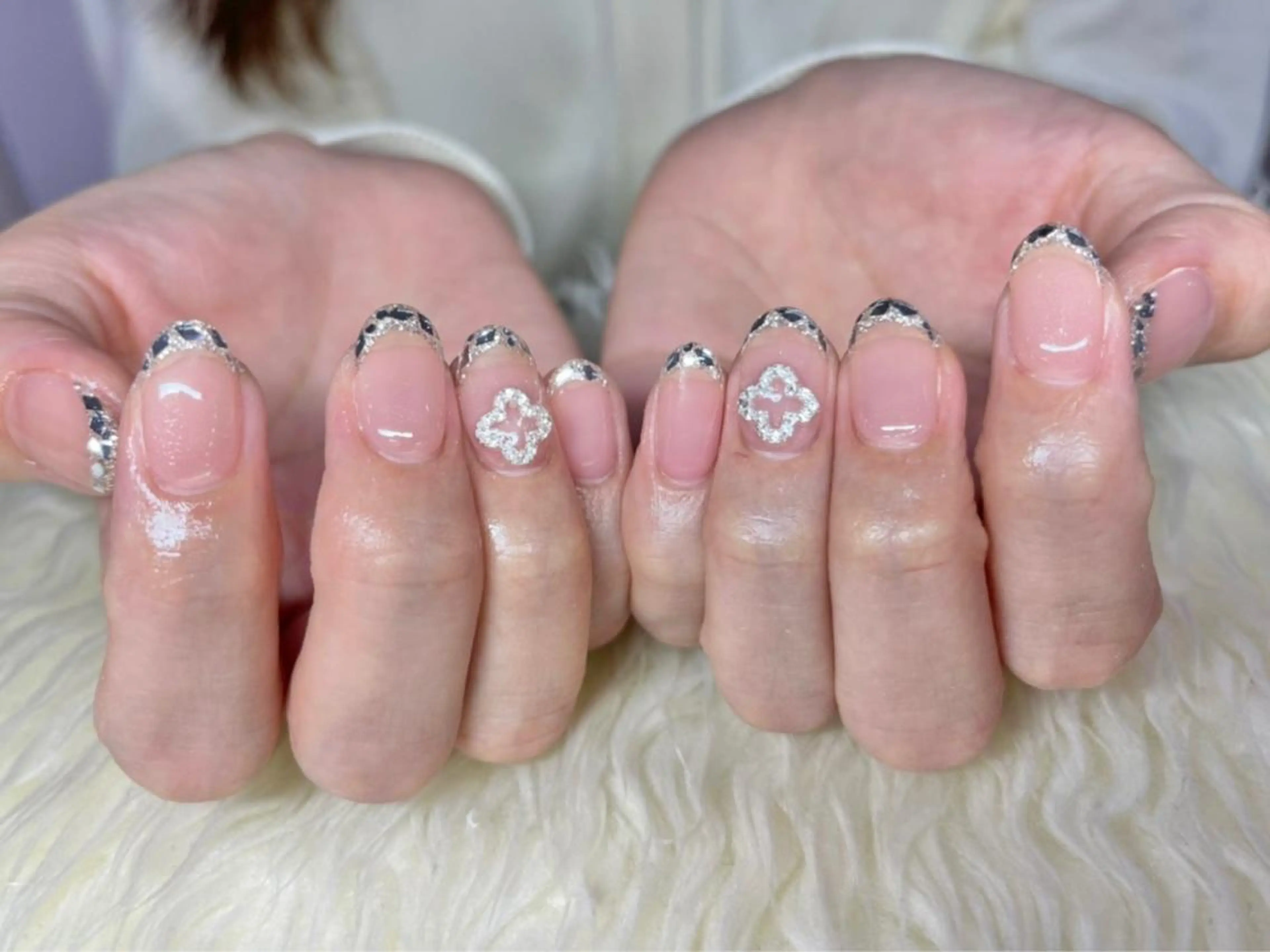 ネイル マツエク・マツパ アイブロウ 韓国風マツエク パリジェンヌラッシュリフト まつげパーマ 長さ出し フレンチネイル ハンドネイル Nail&eye Belire 新宿のネイルデザイン