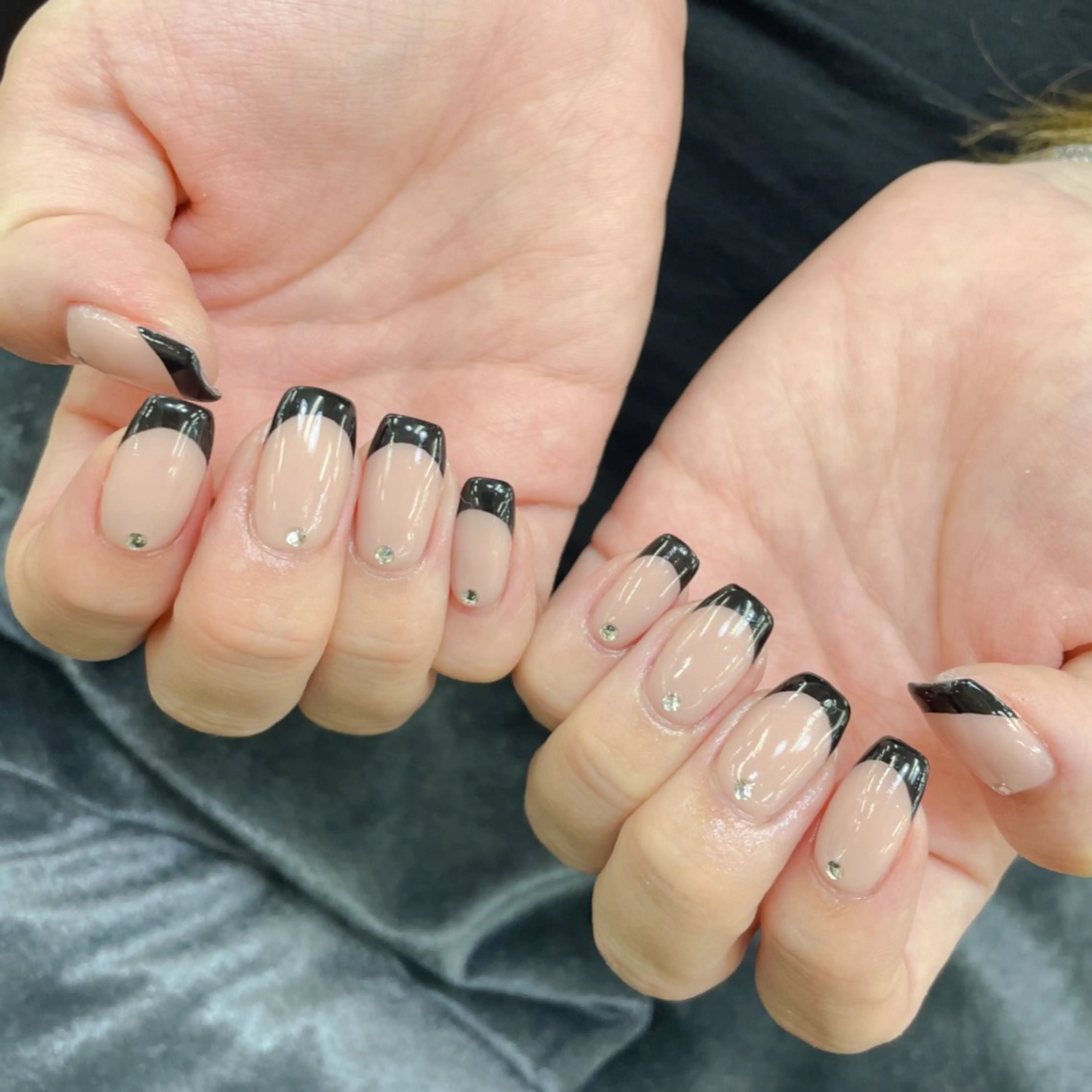 ネイル フレンチネイル NAIL MOONのネイルデザイン