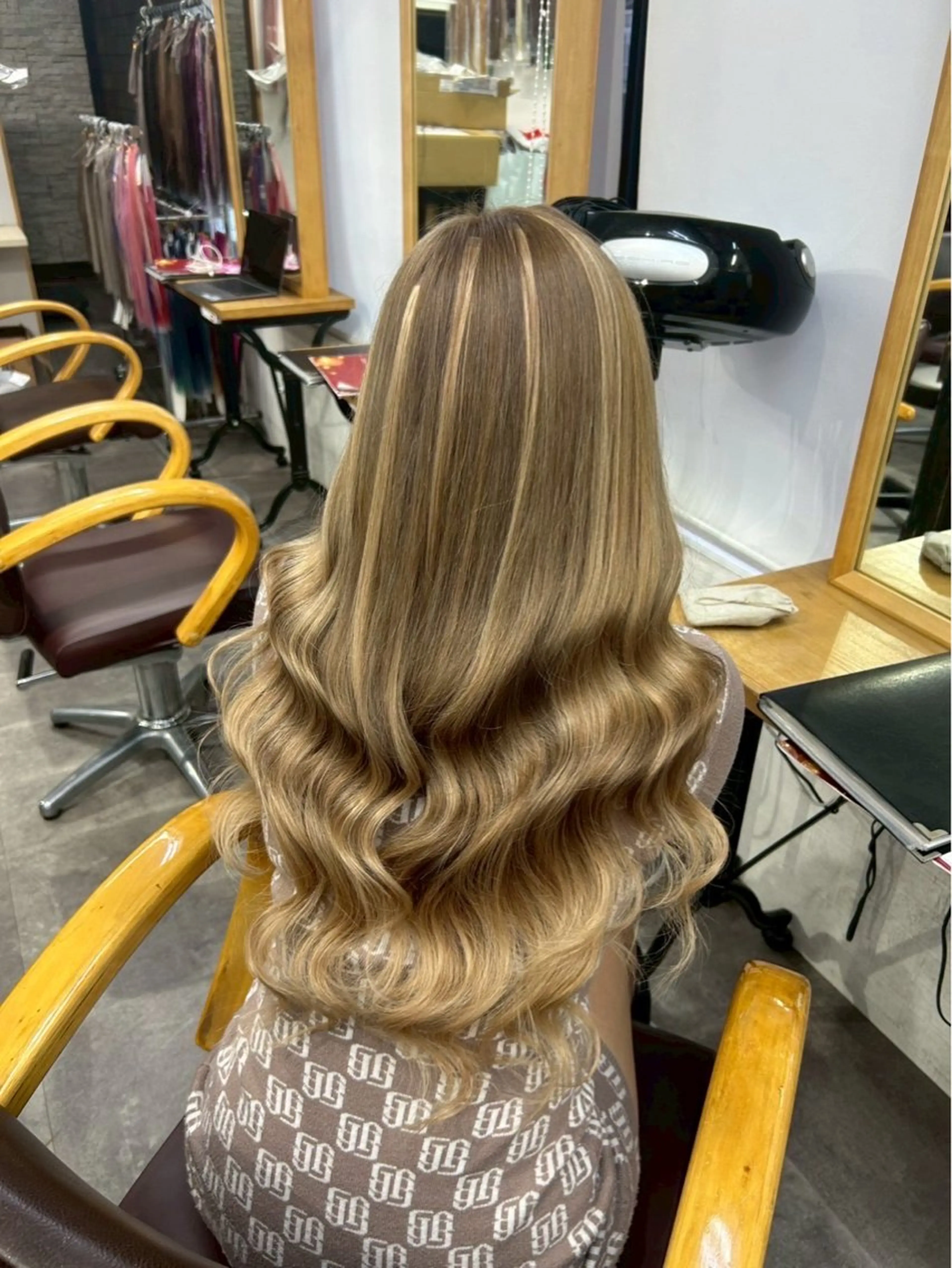 ロング エクステ U-topia 🌺井出萌菜🌺のヘアスタイル