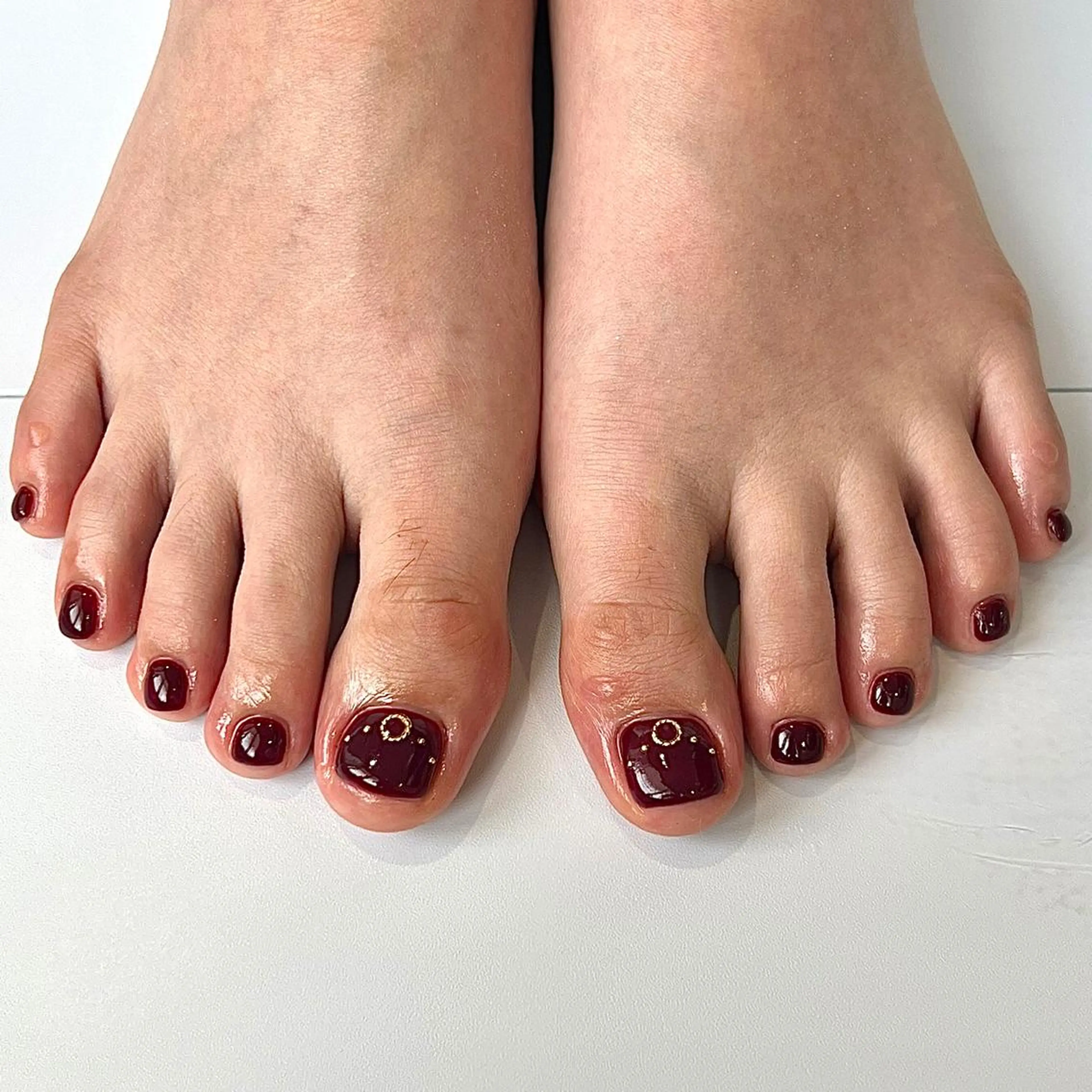 当日予約限定価格✨フットネイル🌻ワンカラー/ラメグラデーション🌻パラジェルに変更可の写真