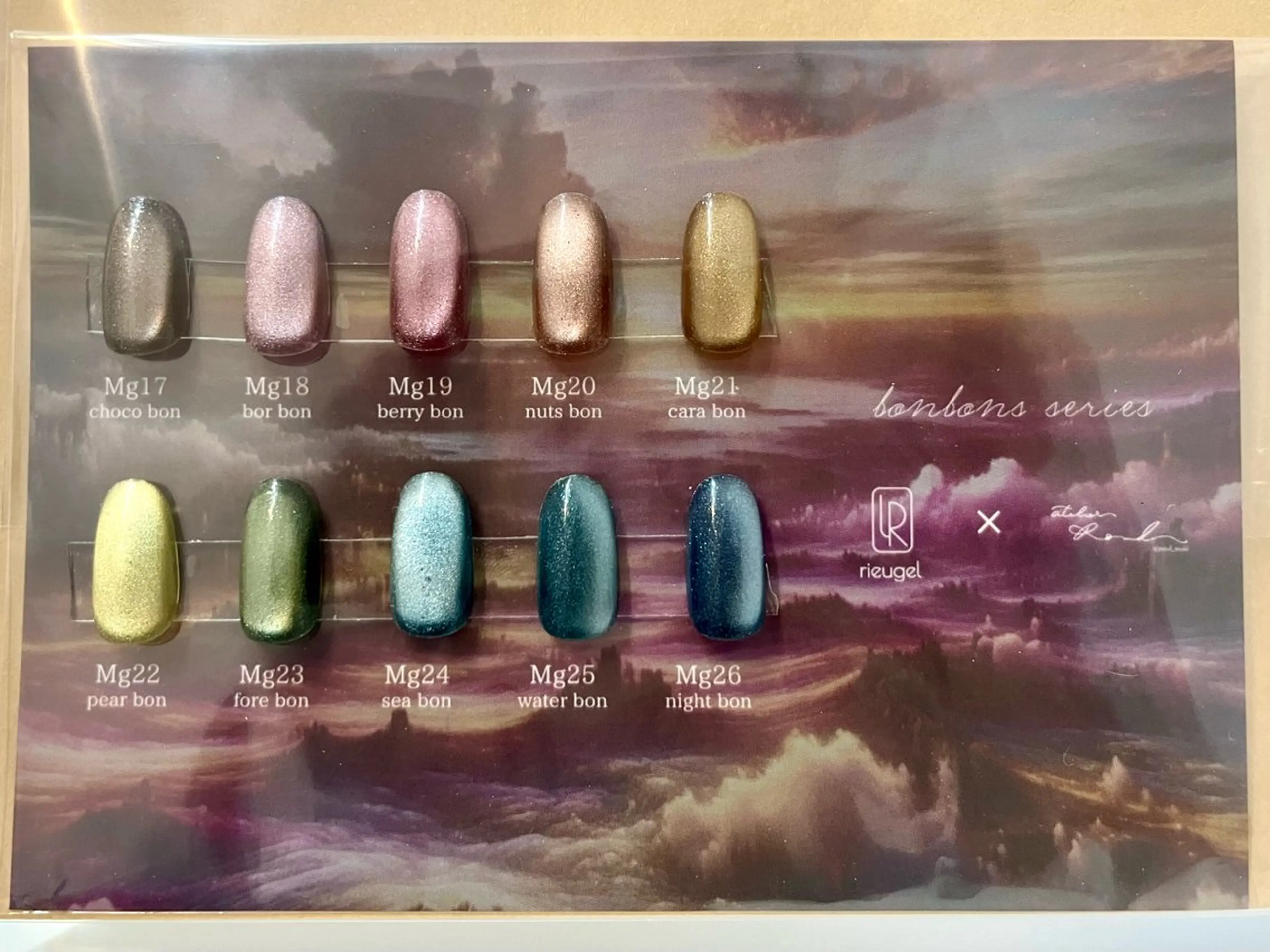 ネイル マグネットネイル ハンドネイル kupu所属・ネイルサロン kupuのネイルデザイン