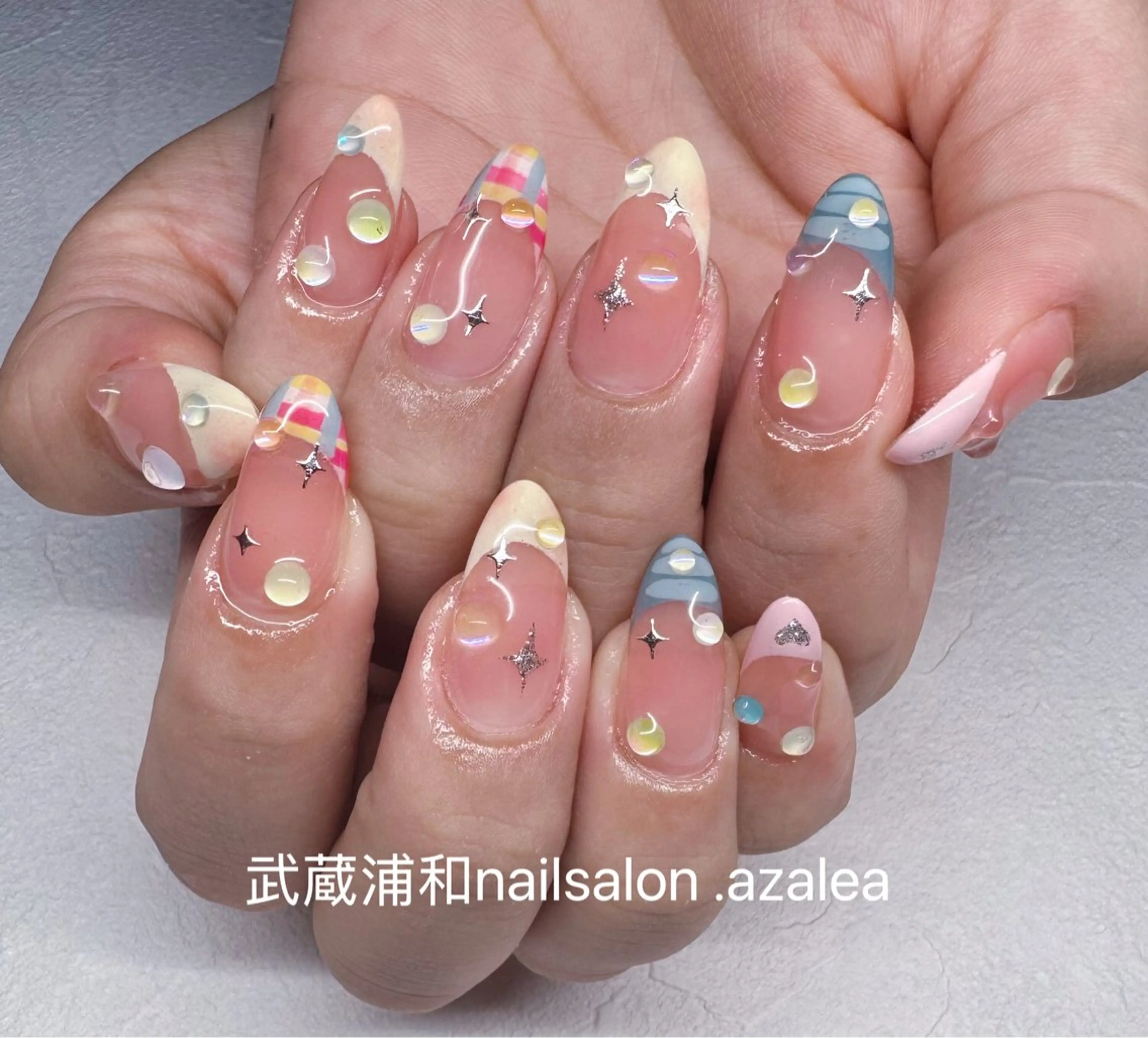 ネイル ハンドネイル R inのネイルデザイン