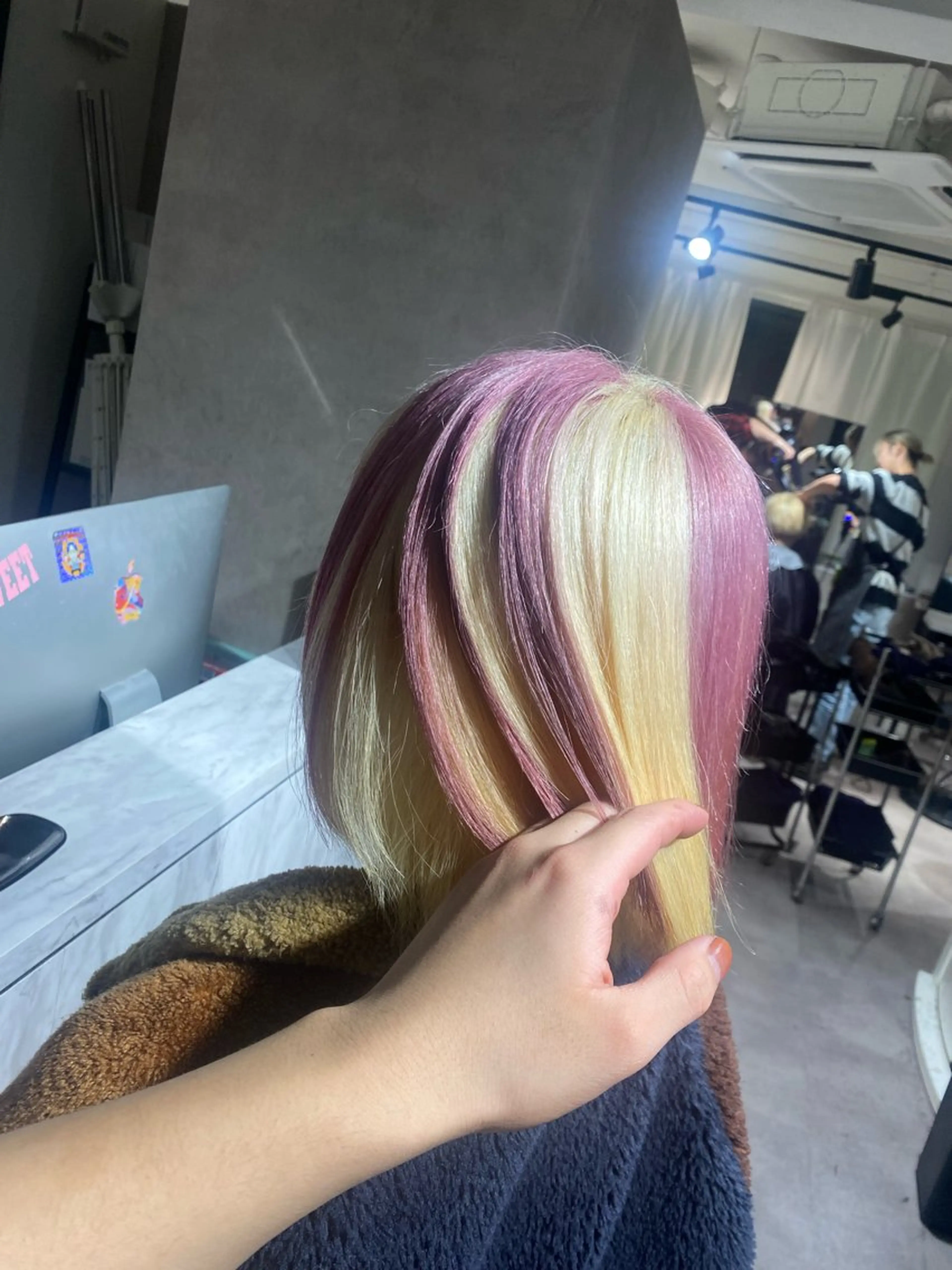 カラー デザインカラー ピンクカラー ホワイトピンク ヘアカラー ヘアセット Seleneコウキ ブリーチ/ハイトーンのヘアスタイル