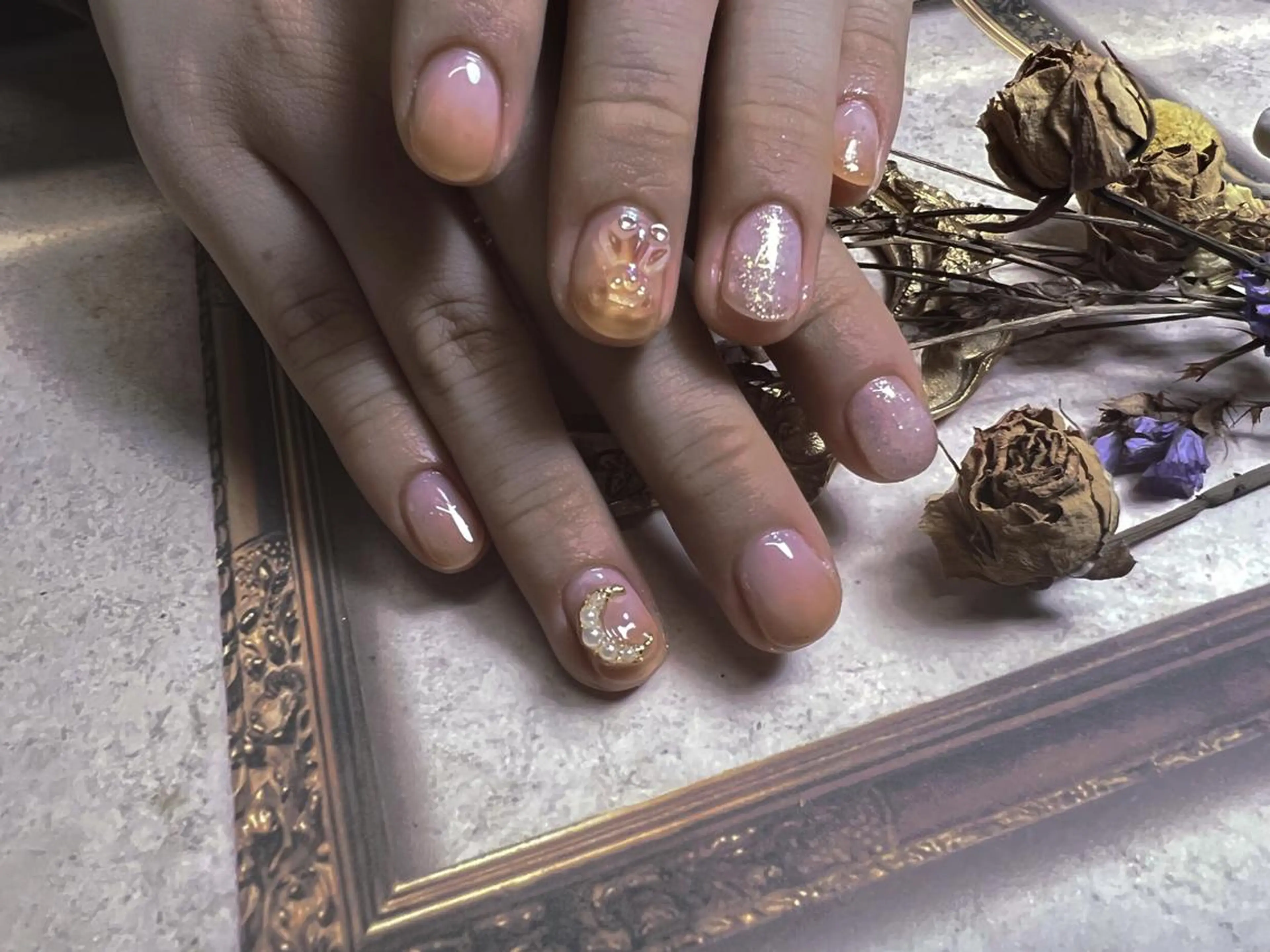 ネイル ハンドネイル ビューティーサロン ヘゼリヒのネイルデザイン