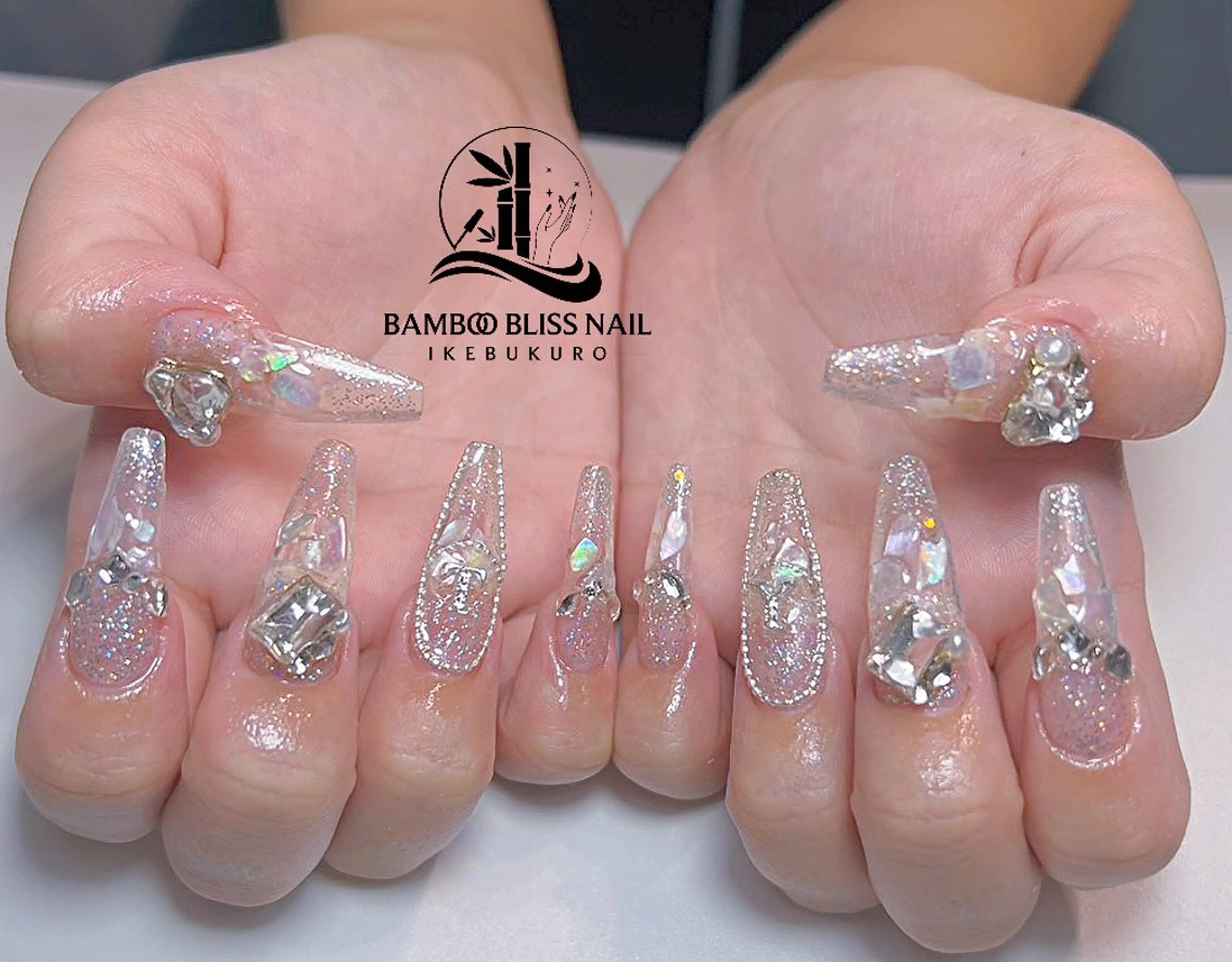 ネイル フットネイル フレンチネイル グラデーション キラキラネイル 韓国ネイル Rena Bambooのネイルデザイン