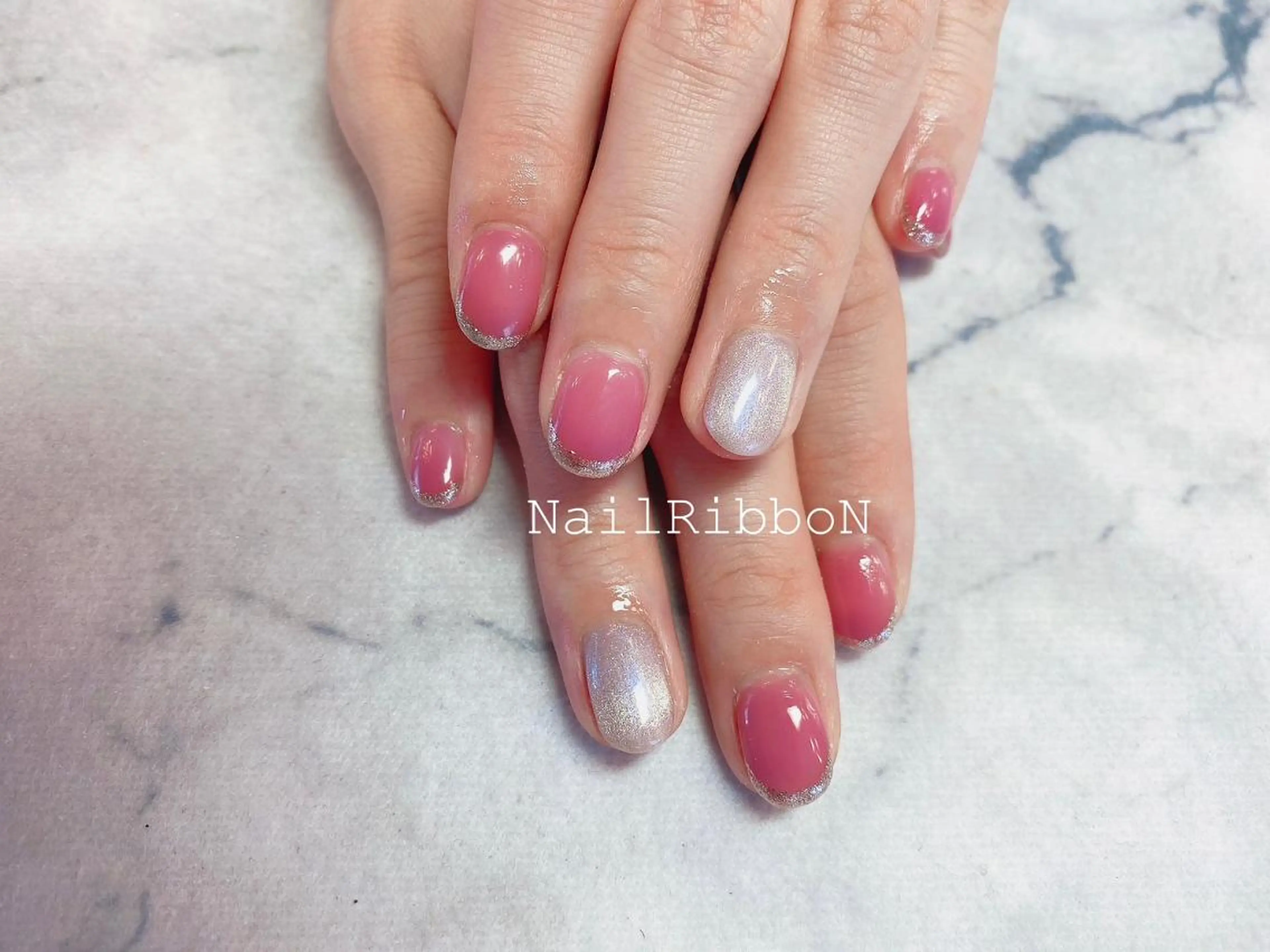 ネイル ネイルリボン 受付スタッフのネイルデザイン