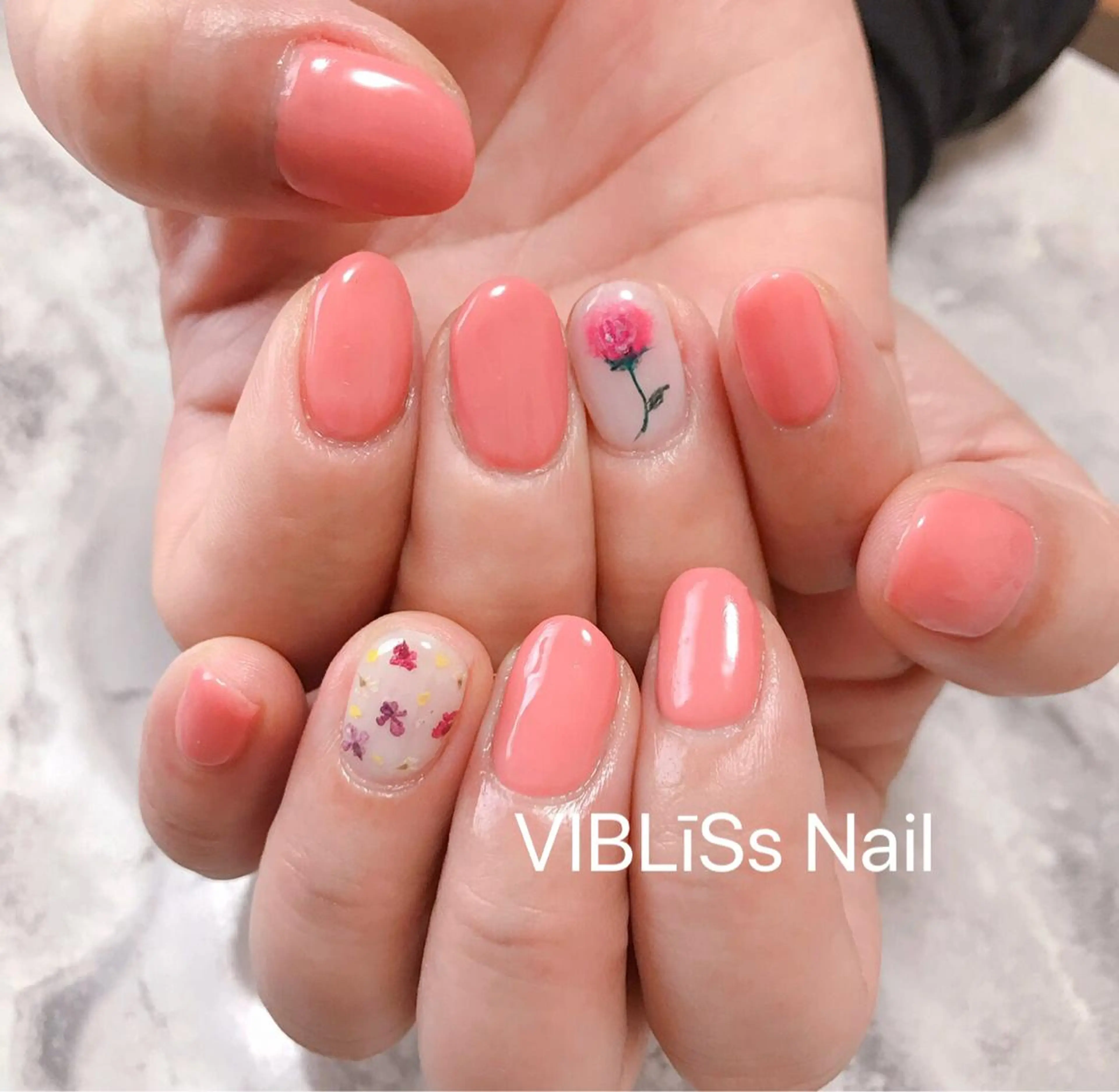 ネイル VIBLīSs nailのネイルデザイン
