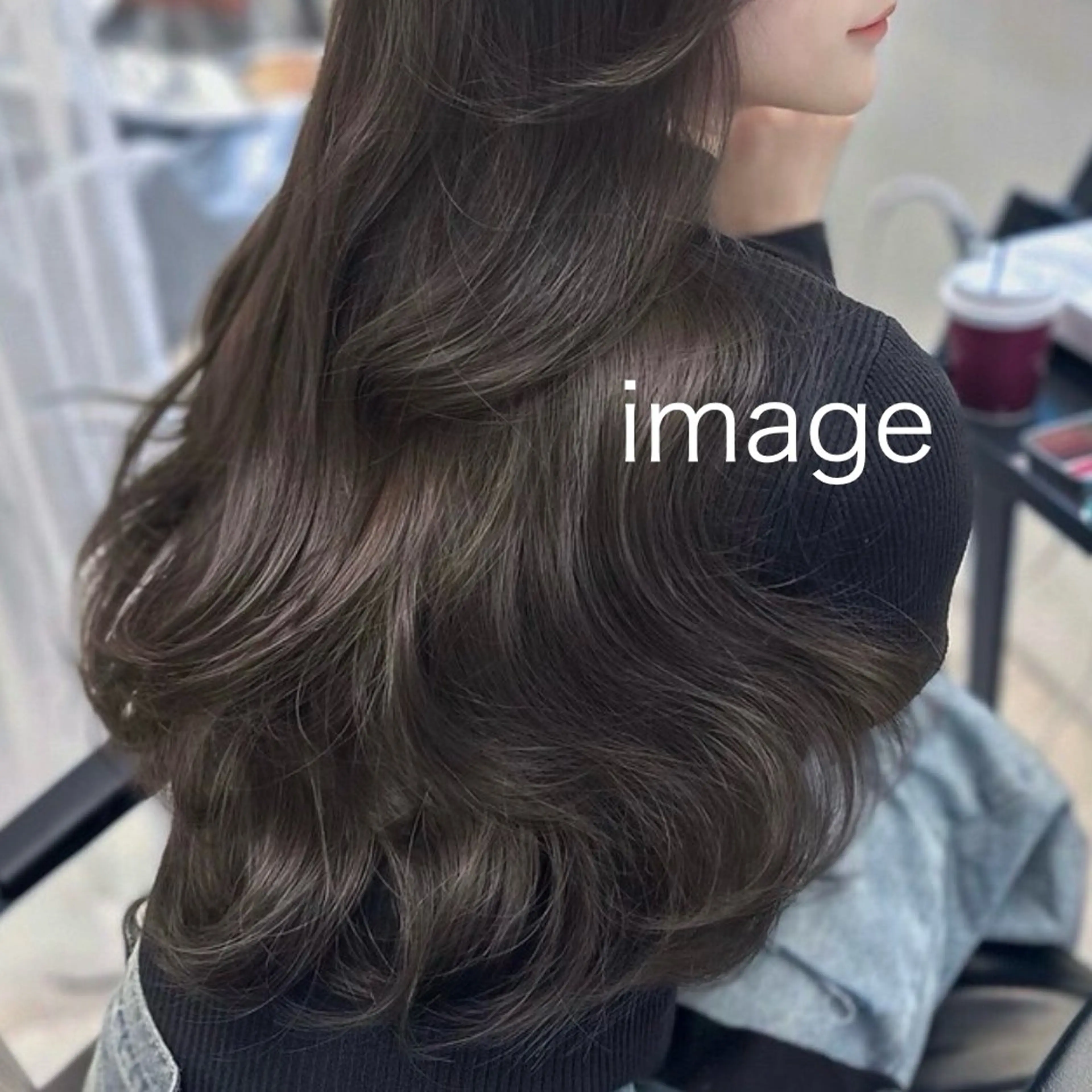 ロング スズキ マユウのヘアスタイル