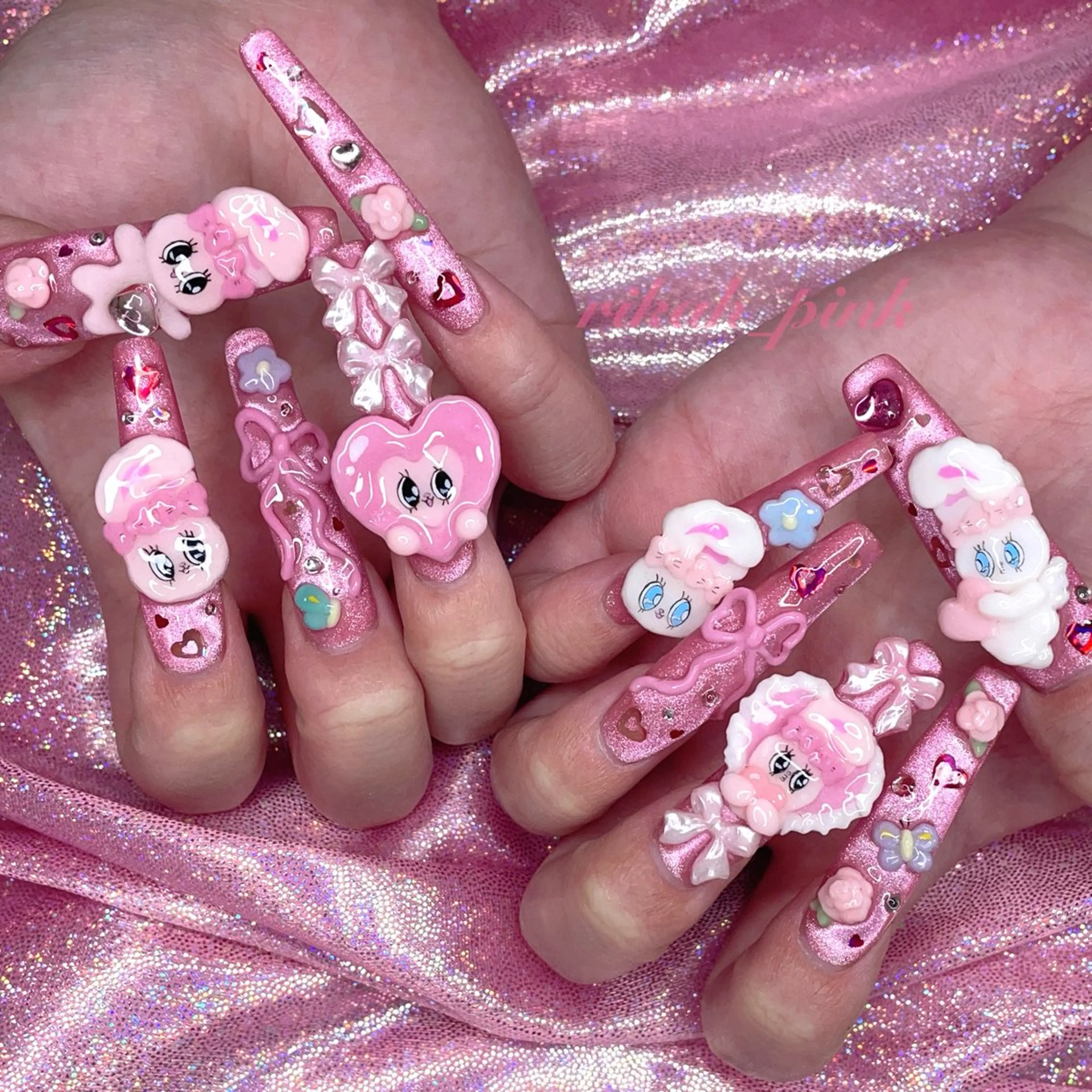 ネイル ホログラムネイル リボン GO TODAY シェアサロン 新宿Gratia所属・rika.H🦋 個性派スカルプネイルのネイルデザイン