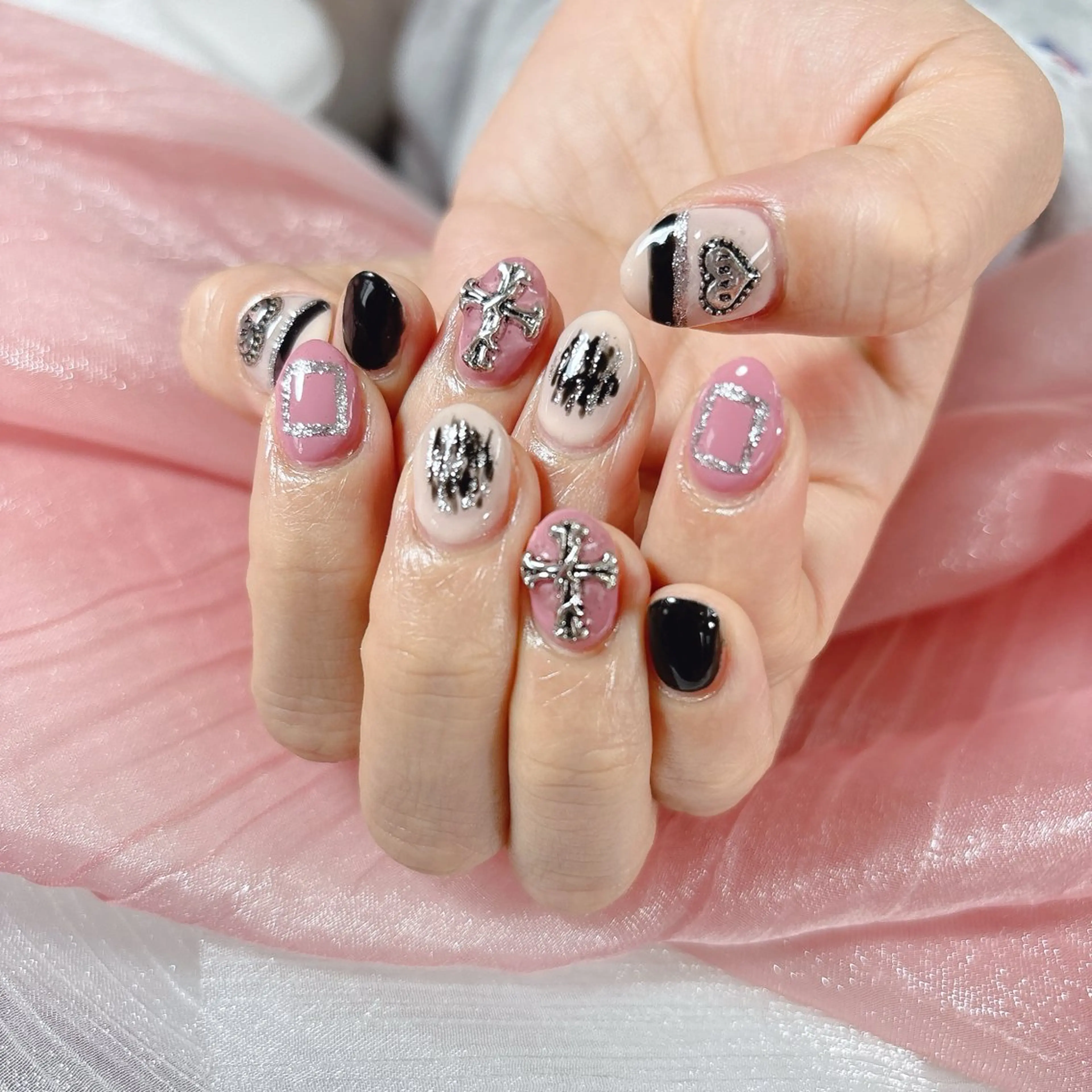 ネイル MignonReve所属・MignonReve 🎀Sayaのネイルデザイン