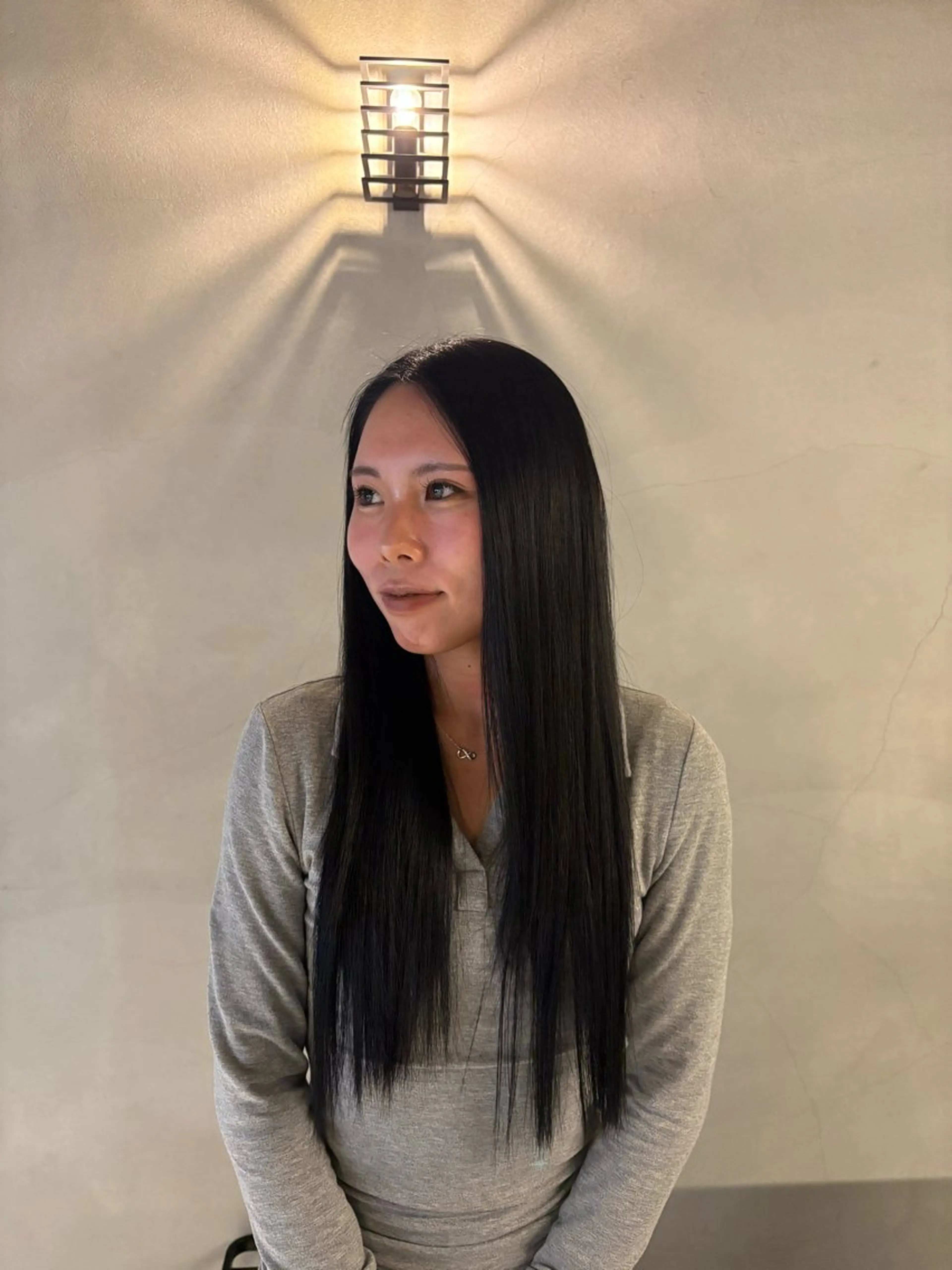 カラー 纐纈 釉羽のヘアスタイル