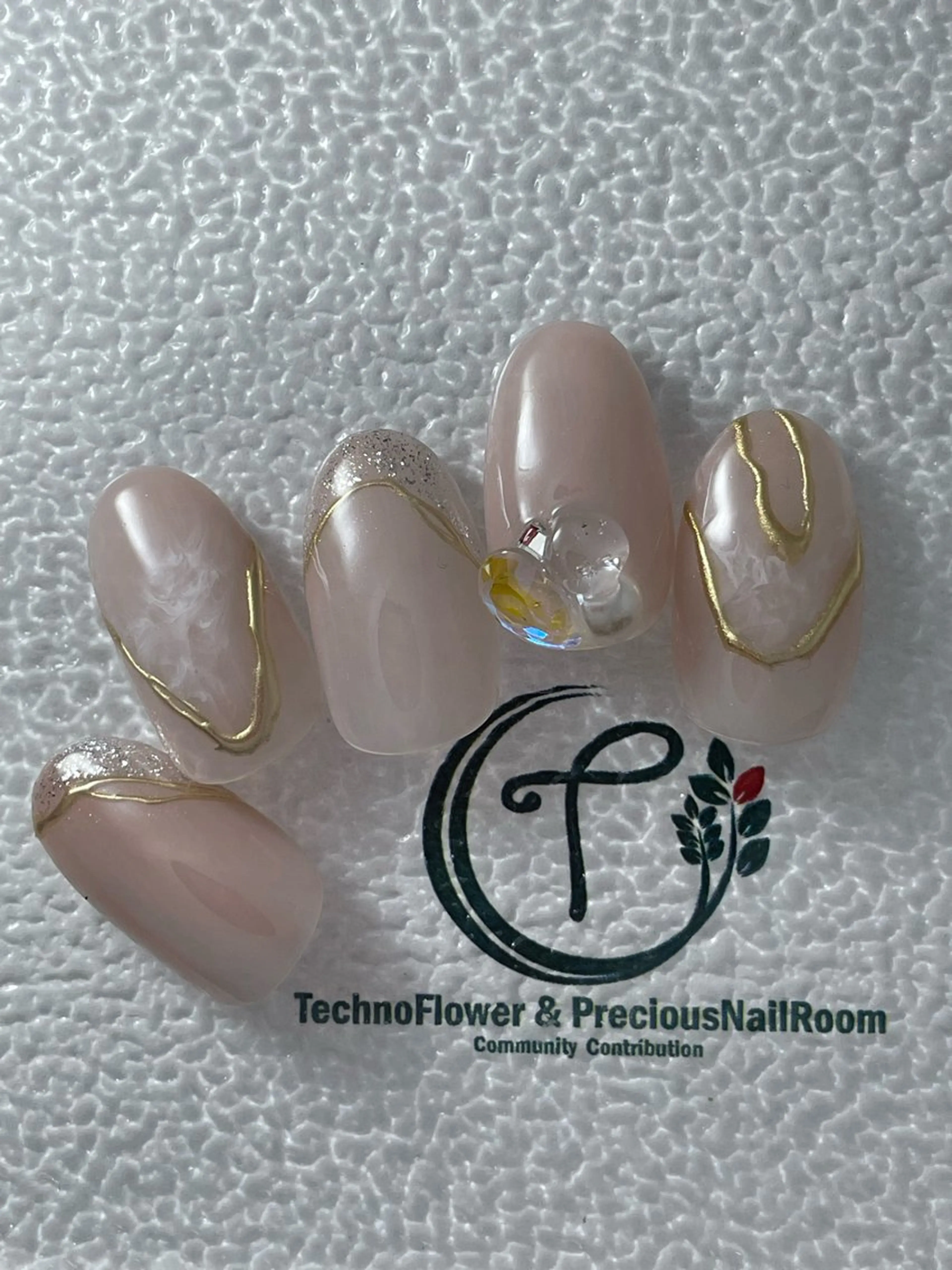 ネイル フラワーネイル precious nail room所属・precious nail  roomのネイルデザイン