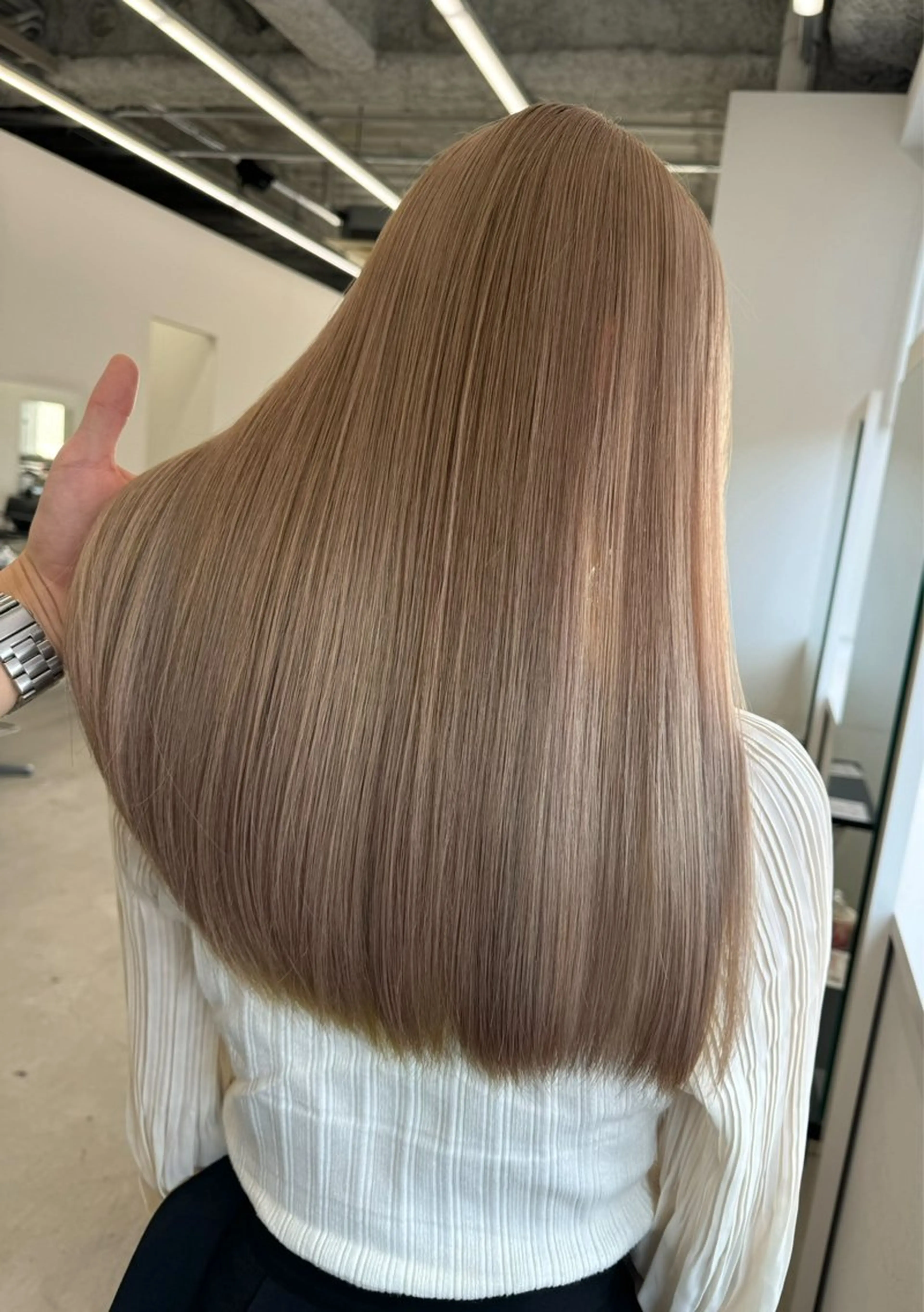 セミロング カラー ヘアカラー ENGOL所属・新美 蓮のヘアスタイル