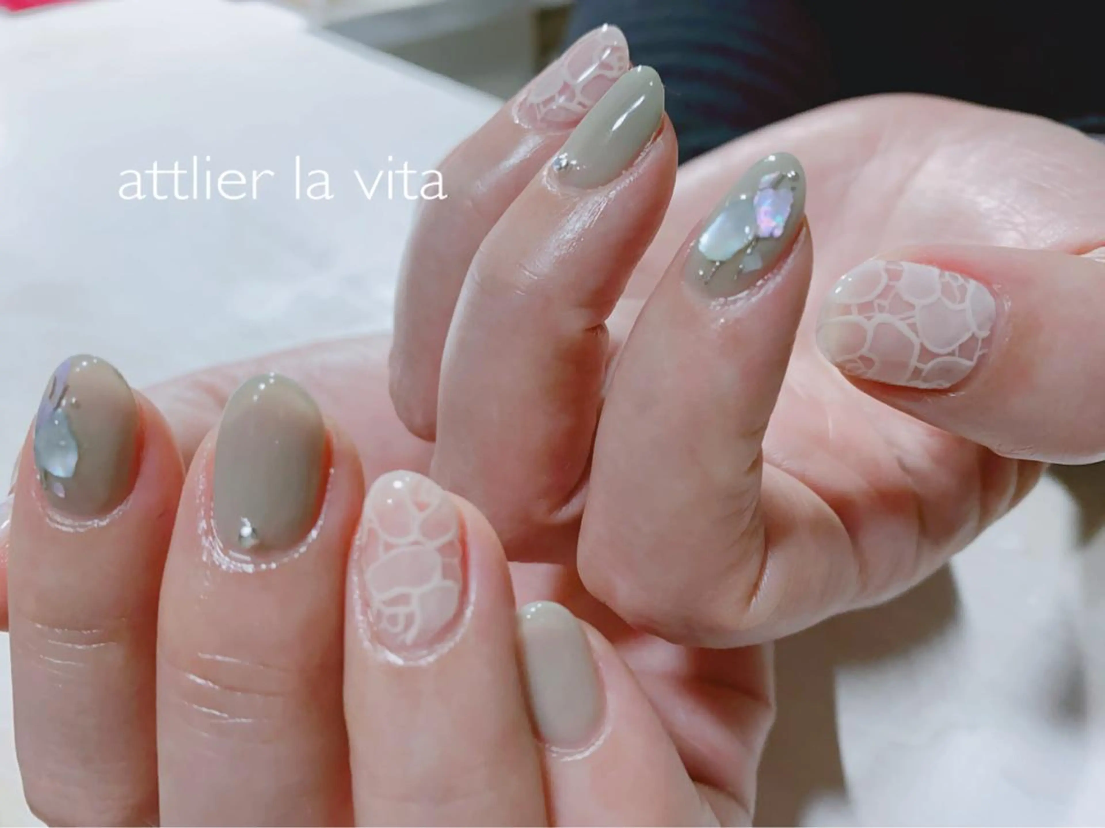 ネイル アートネイル レース ハンドネイル atelier la vita所属・lavita. mimuraのネイルデザイン