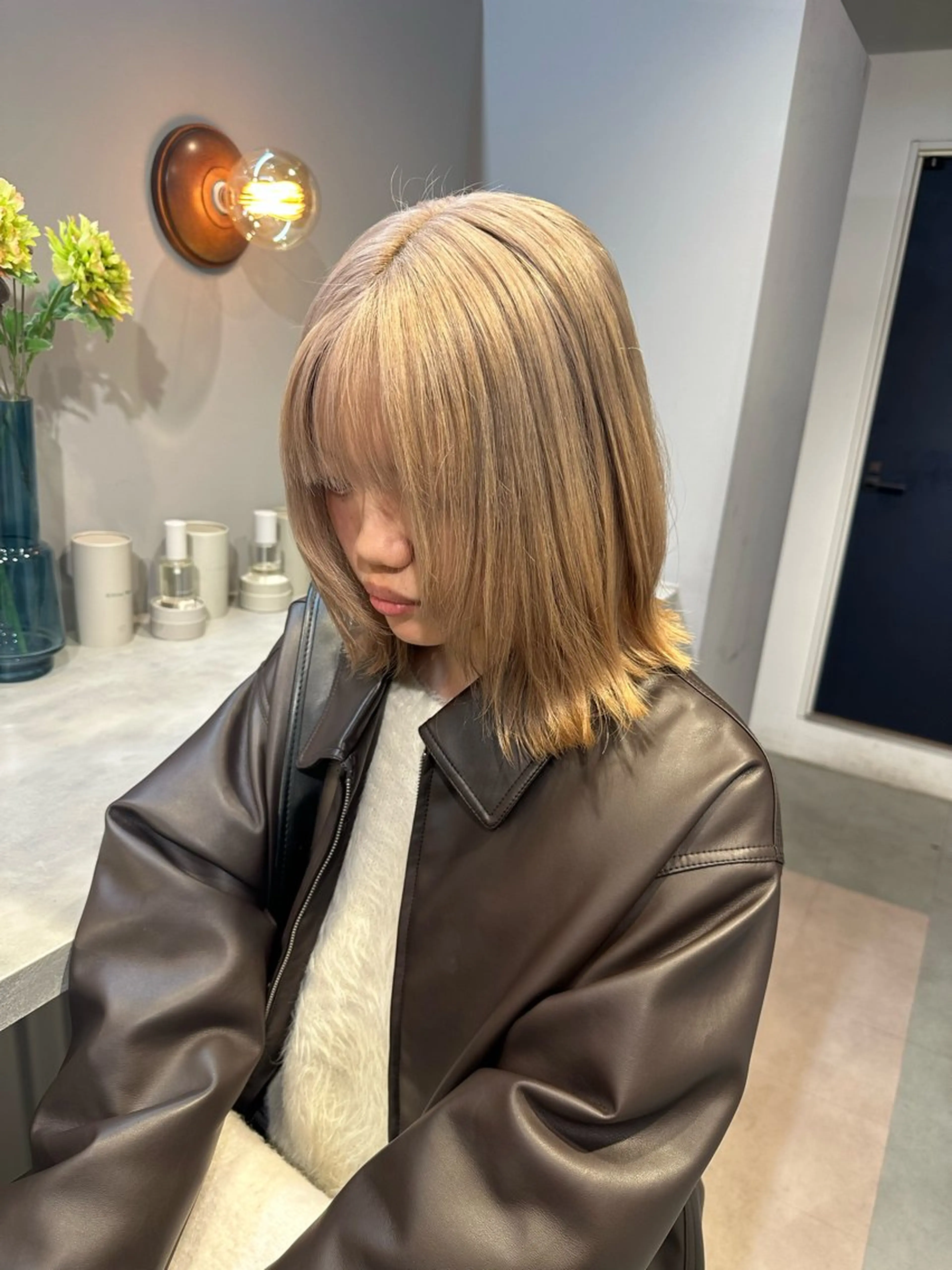 ミディアム カラー ヘアカラー トリートメント 💖ハイライト/ハイ トーン💖MIKIのヘアスタイル