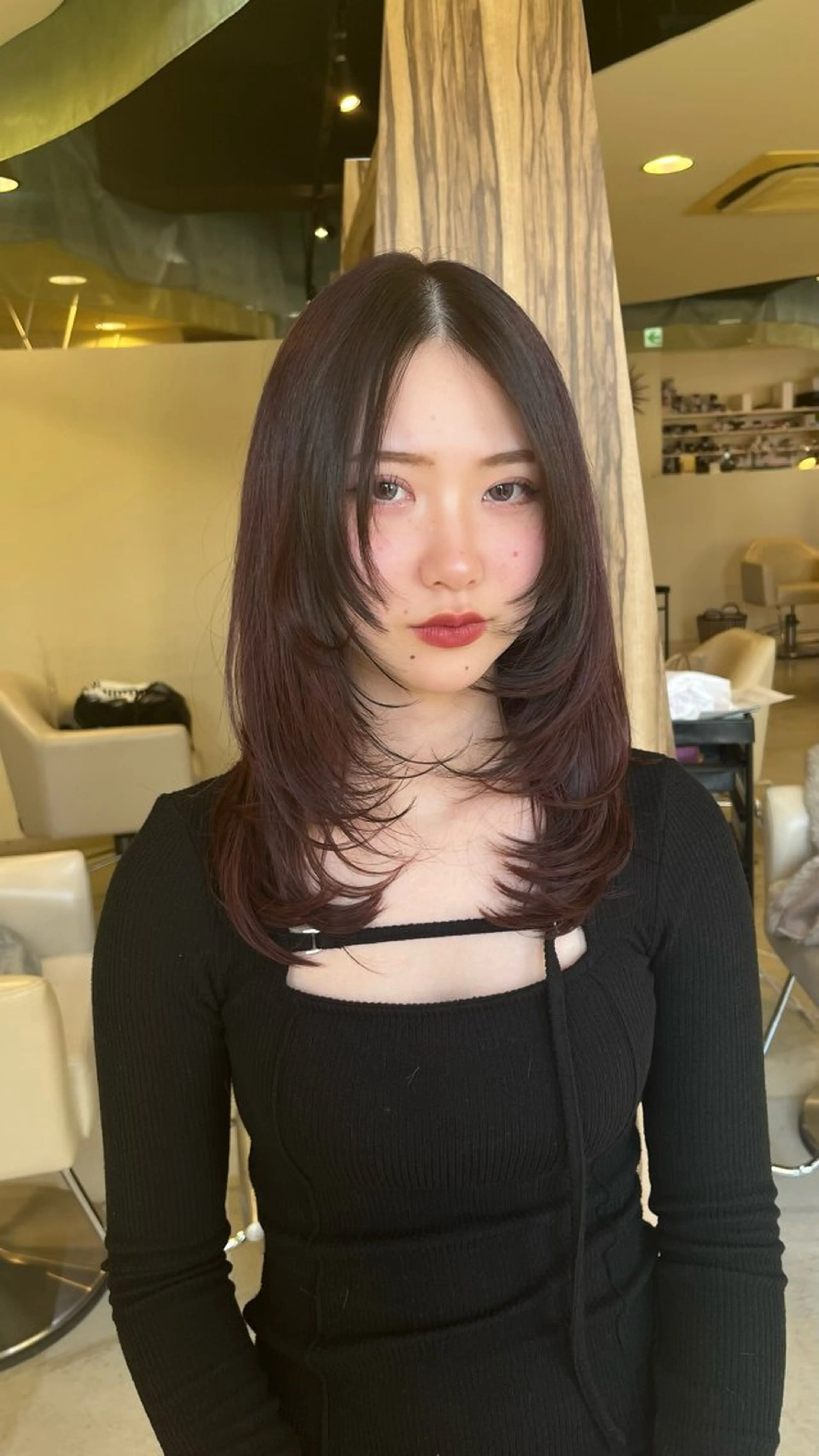 ミディアム gigs星ヶ丘店所属・レイヤーカット/ 艶カラー/YUKAのヘアスタイル