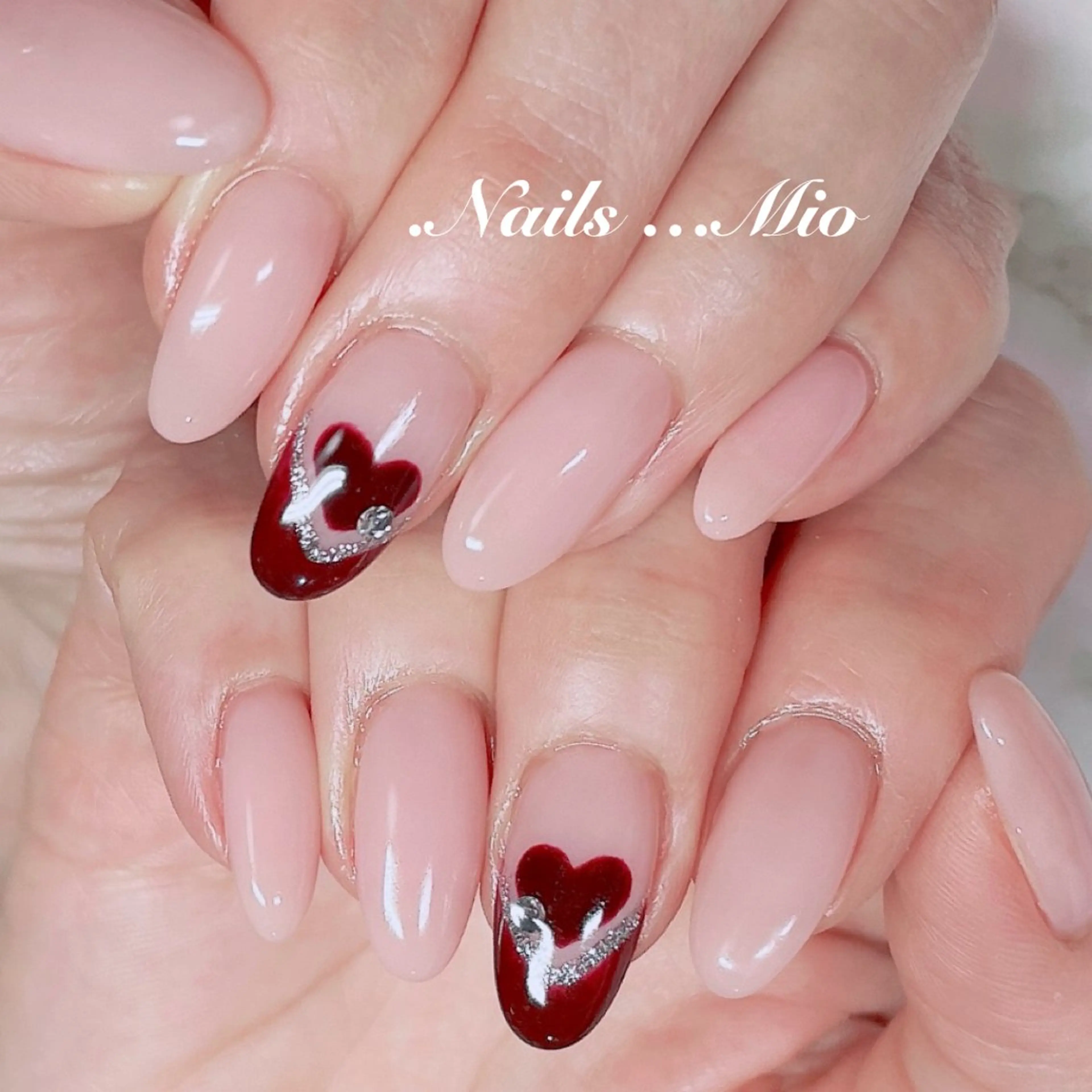 ネイル アートネイル フレンチネイル ジェルネイル ハート ラメ(グリッター) .Nails Mio 赤羽西ネイルサロンのネイルデザイン