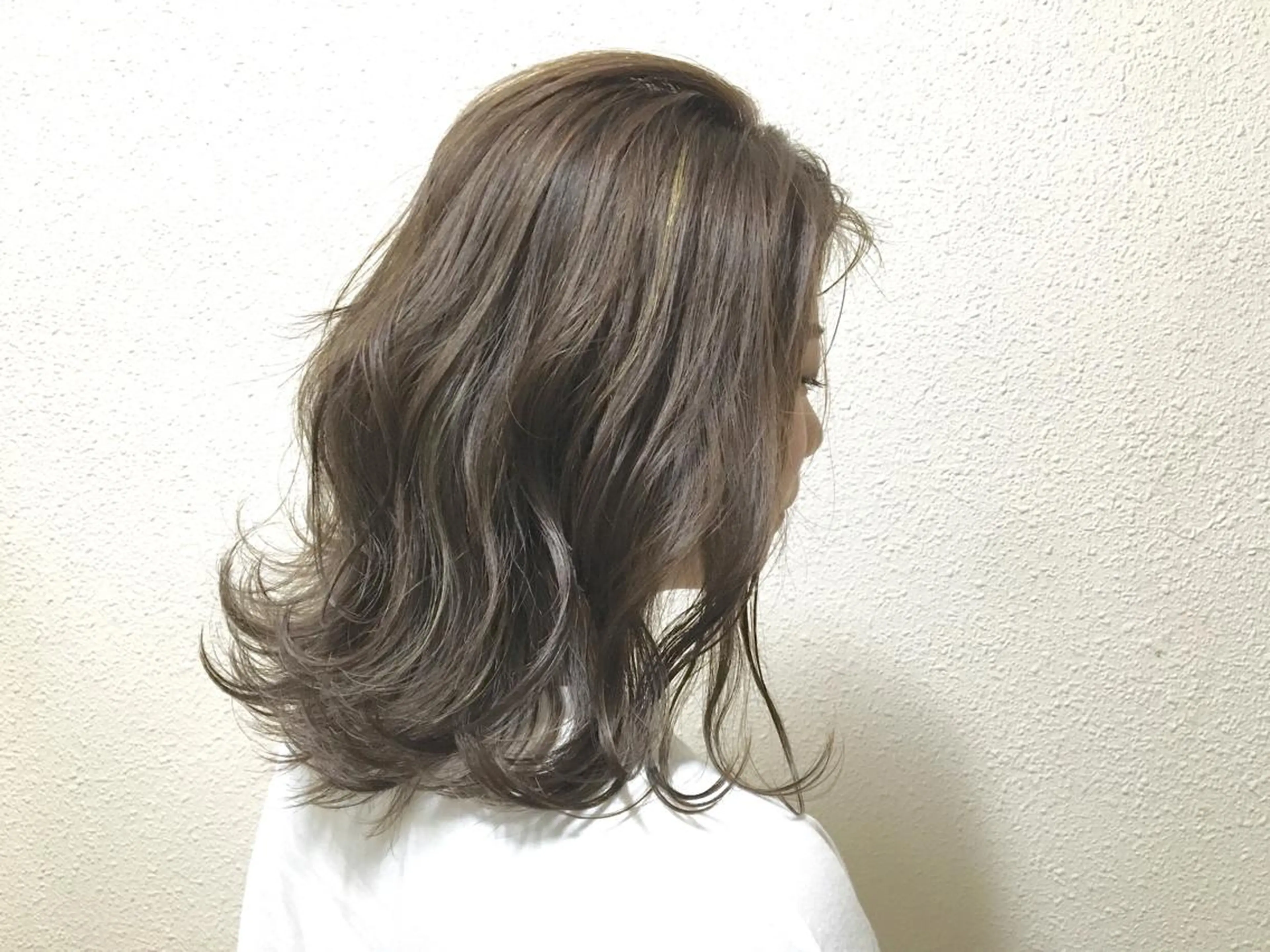 ミディアム カラー ハイライトカラー ハイライト 半個室女性salon 🩰Natsumiのヘアスタイル