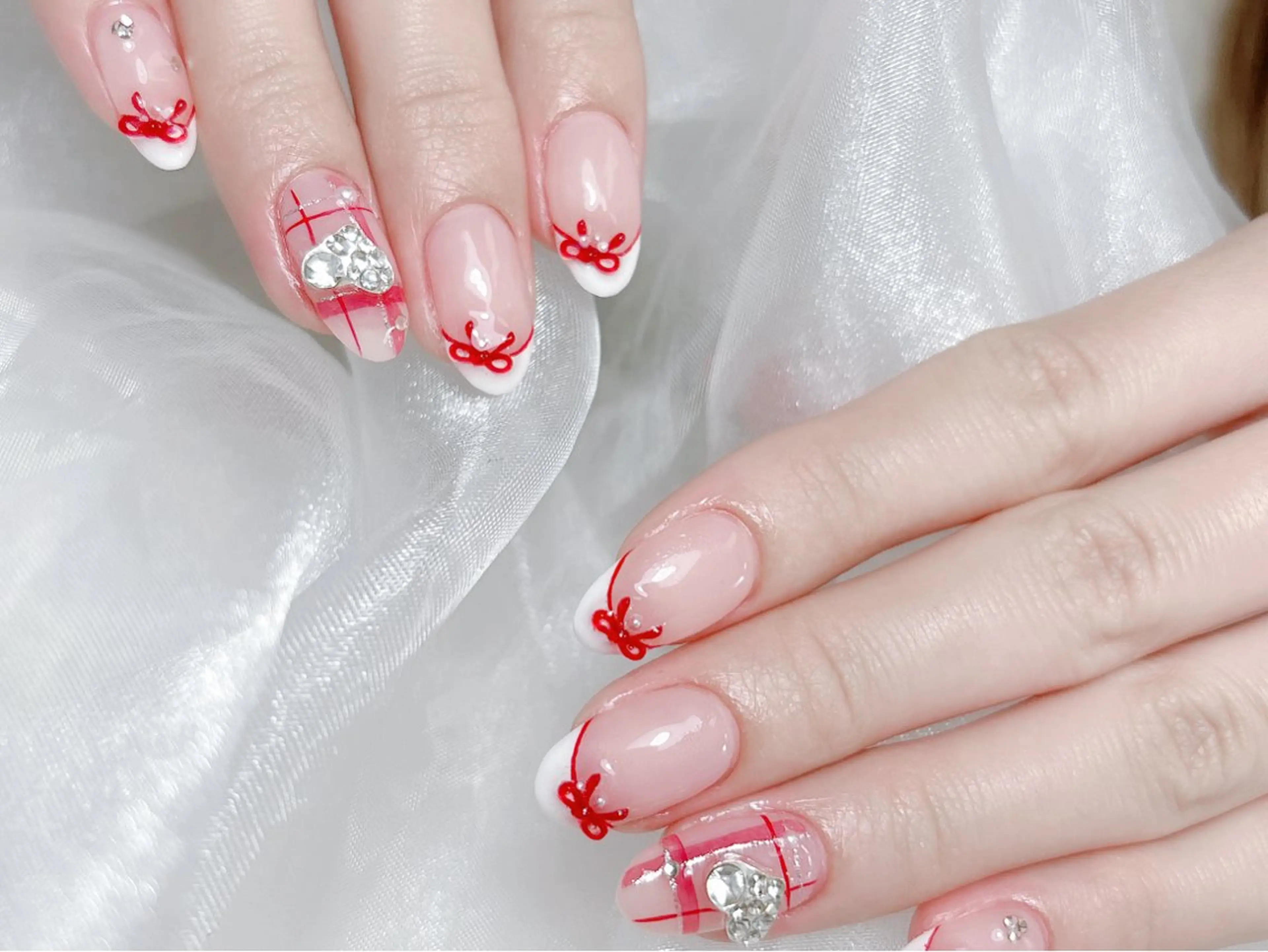 ネイル 成人式 ジェルネイル ロングネイル マグネットネイル ミディアムネイル ハンドネイル MoMoA Nail ネイル長さ出し専門店のネイルデザイン