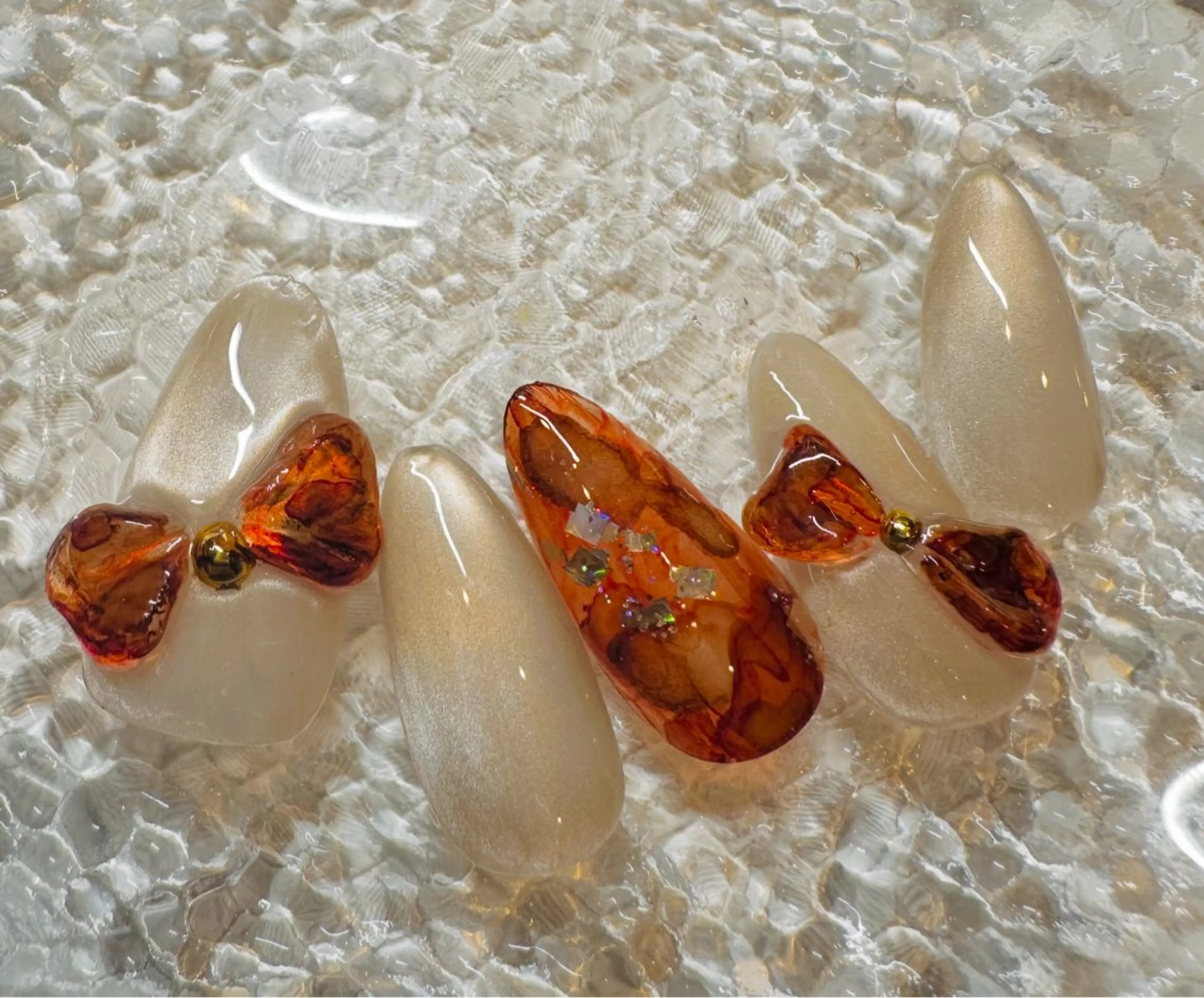 ネイル べっ甲ネイル リボン ハンドネイル ネイルサロンエレノア所属・田端 笑理菜のネイルデザイン