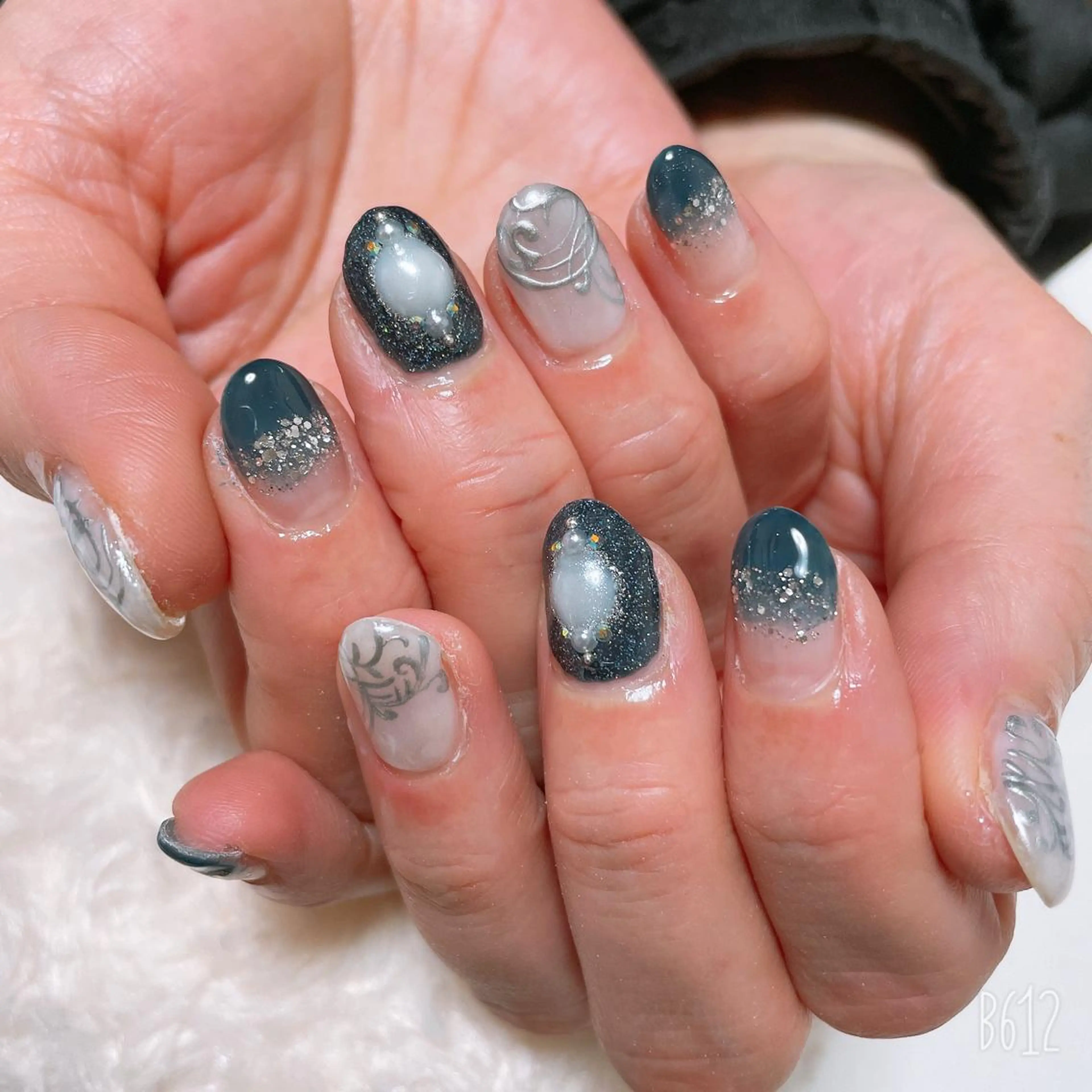 ネイル The Best Beauty受付担当のヘアスタイル