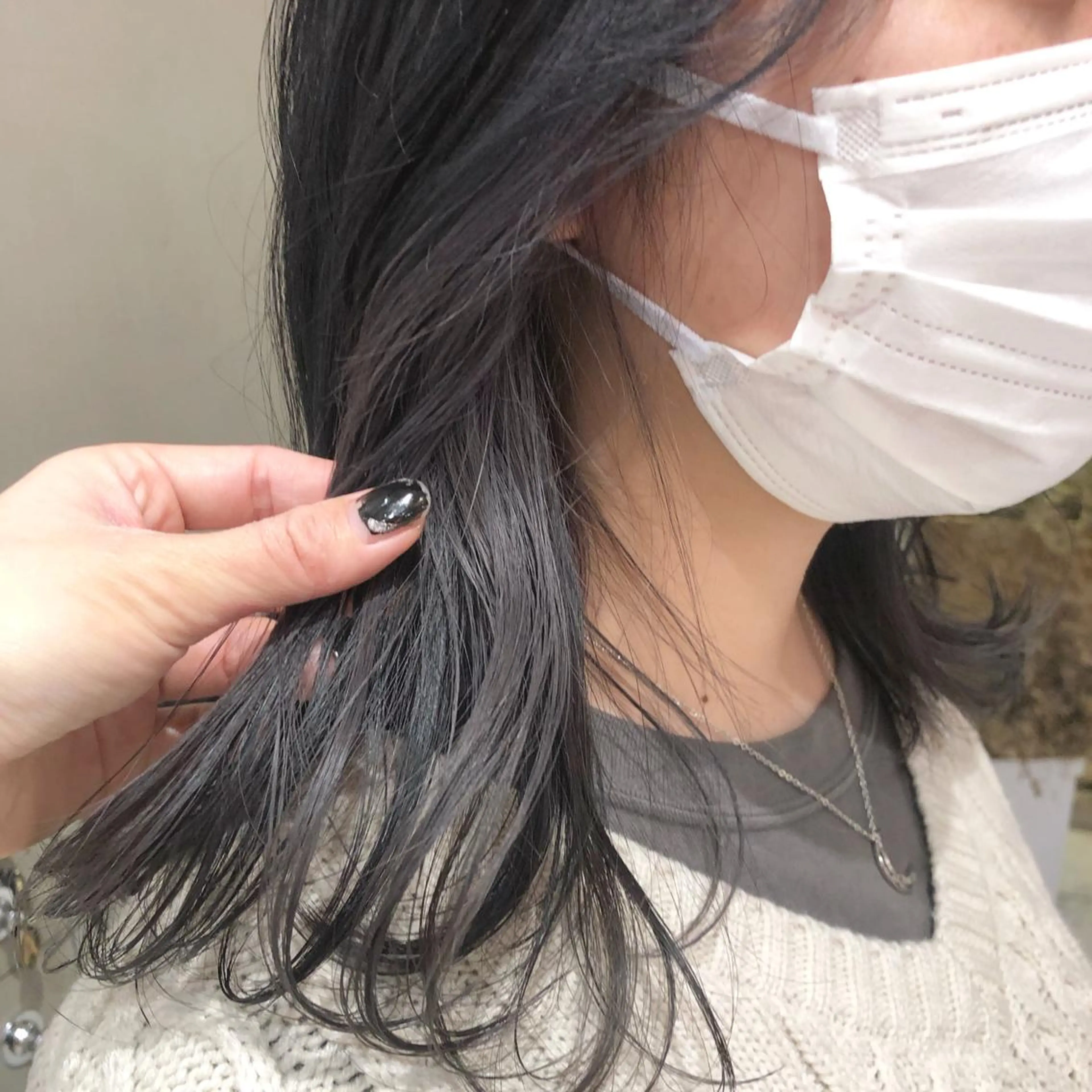 セミロング カラー 古屋 花織のヘアスタイル