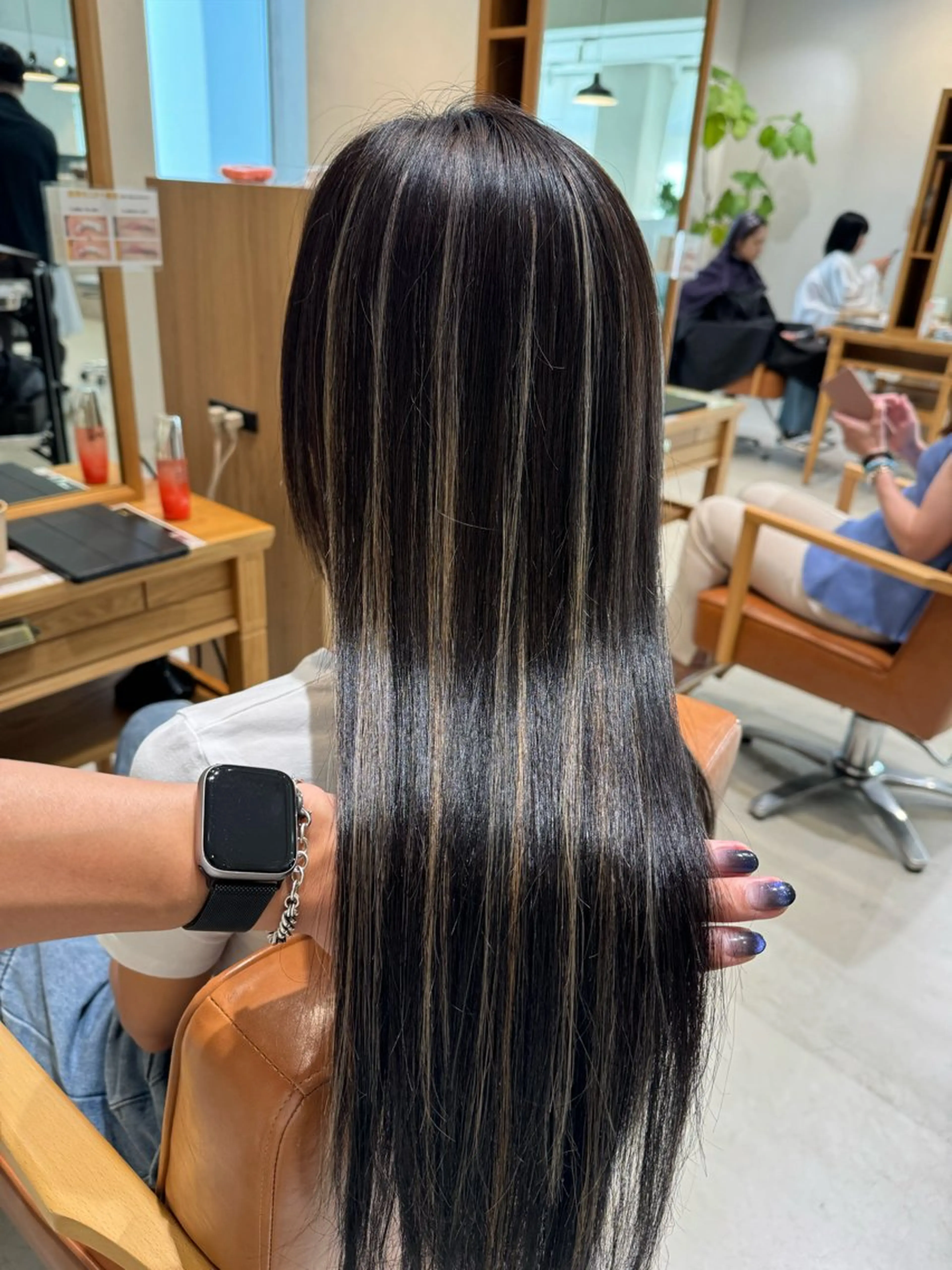 ロング カラー 蟹江 聡太✨レイヤーカットのヘアスタイル