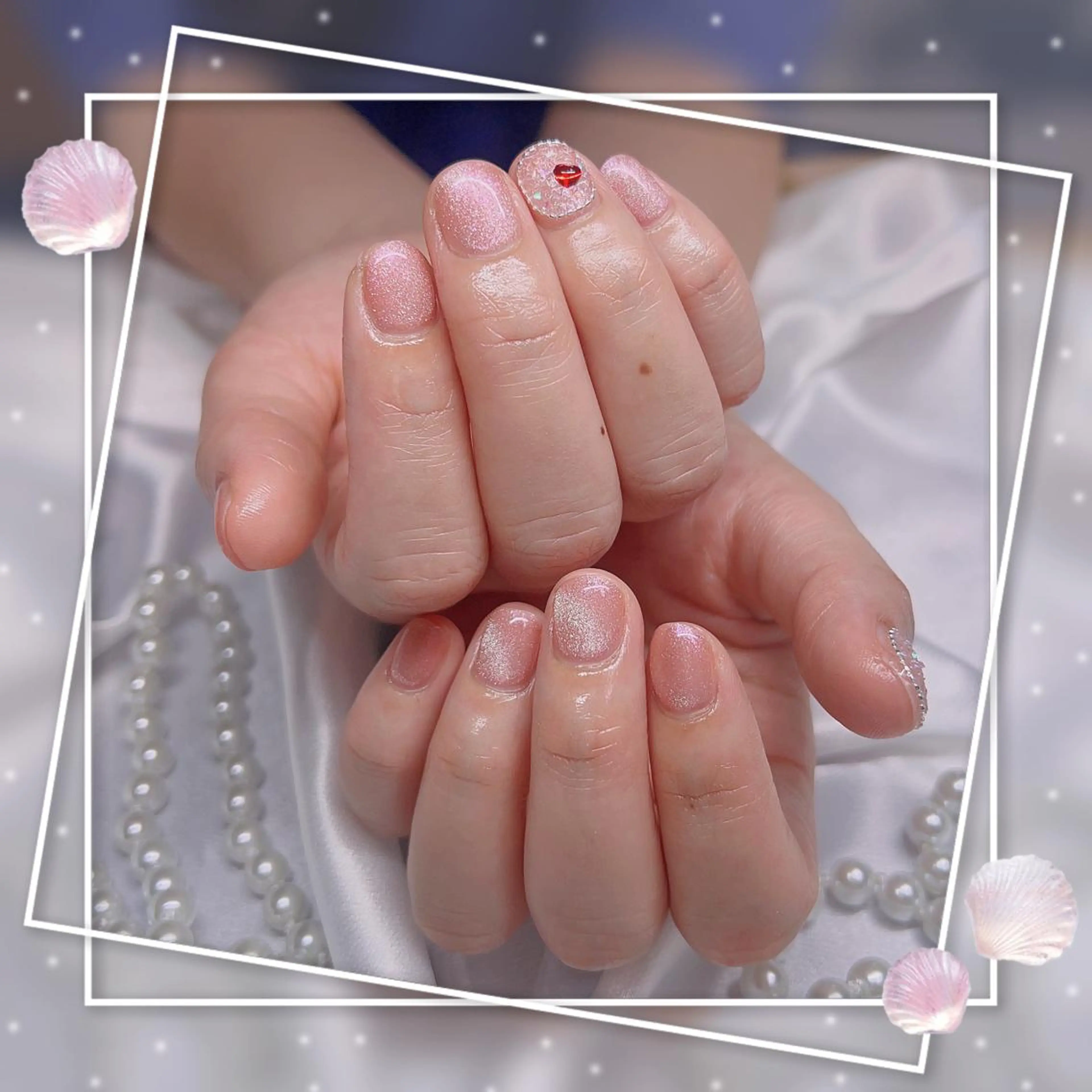 ネイル フレンチネイル キラキラネイル 韓国ネイル マグネットネイル マグネットフレンチ Chill Nailsalonのネイルデザイン