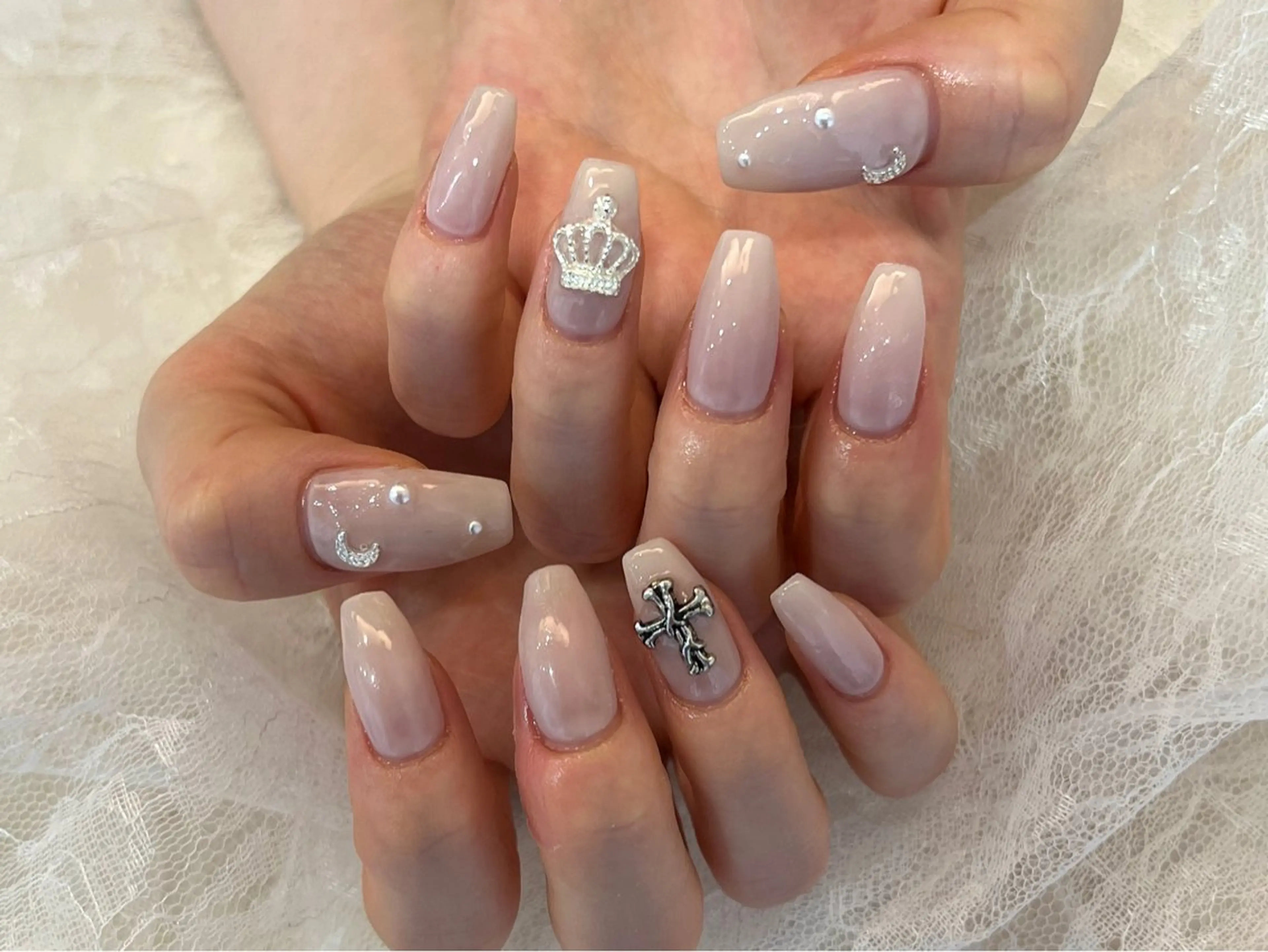 ネイル ハンドネイル 河野 弥月のネイルデザイン