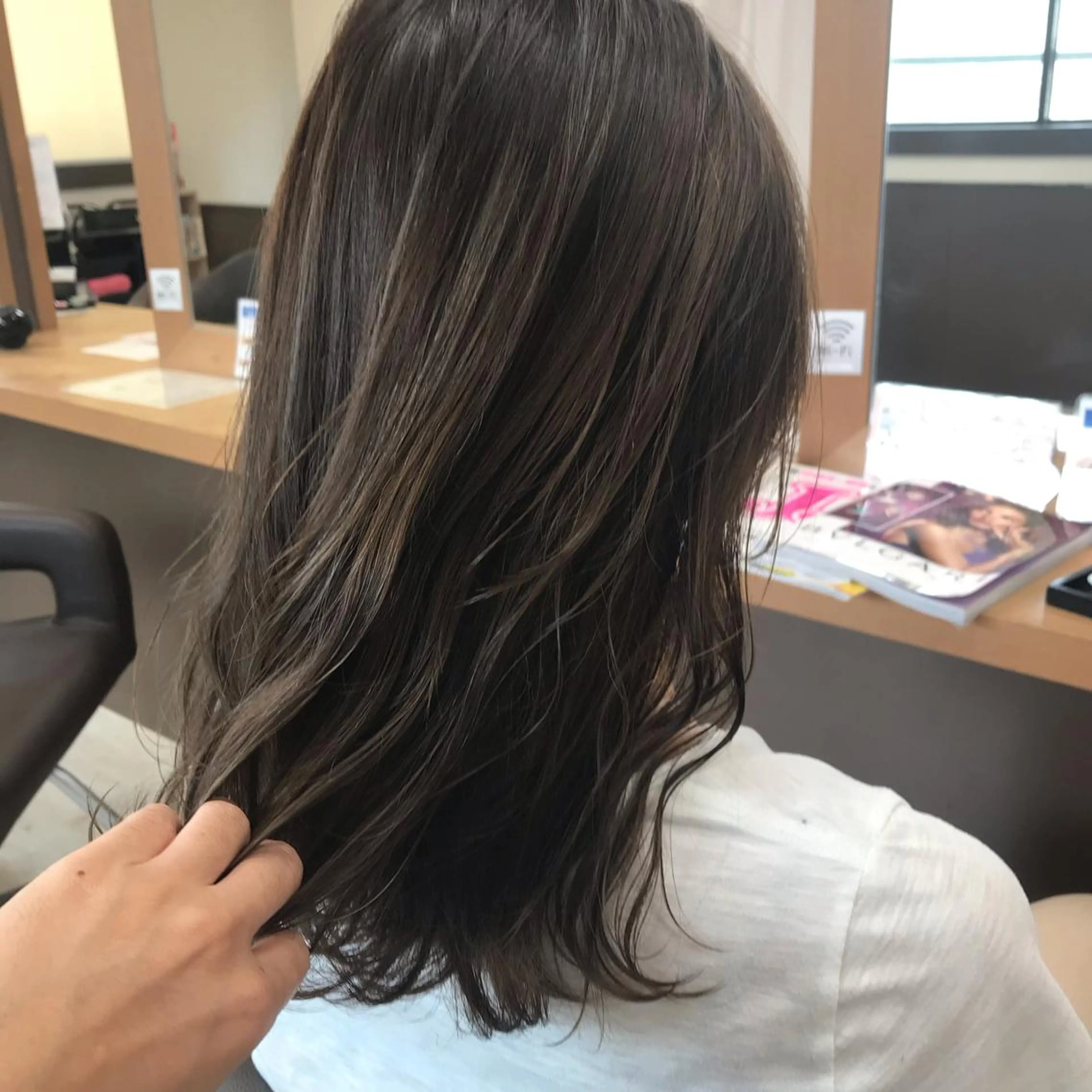 ロング カラー カット ヘアカラー トリートメント Lien 深井店のヘアスタイル