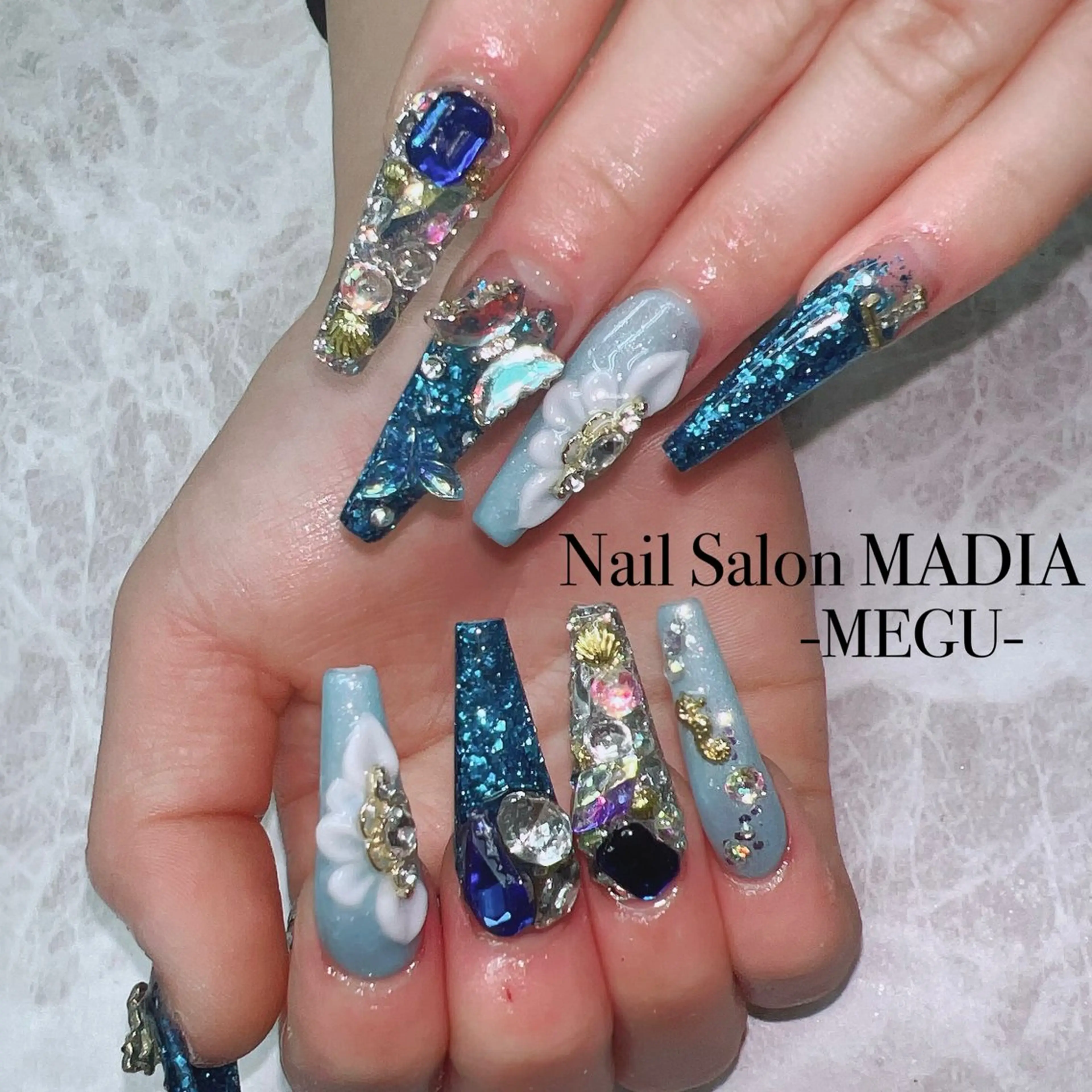 ネイル MADIA藤沢所属・MADIA MEGUのネイルデザイン