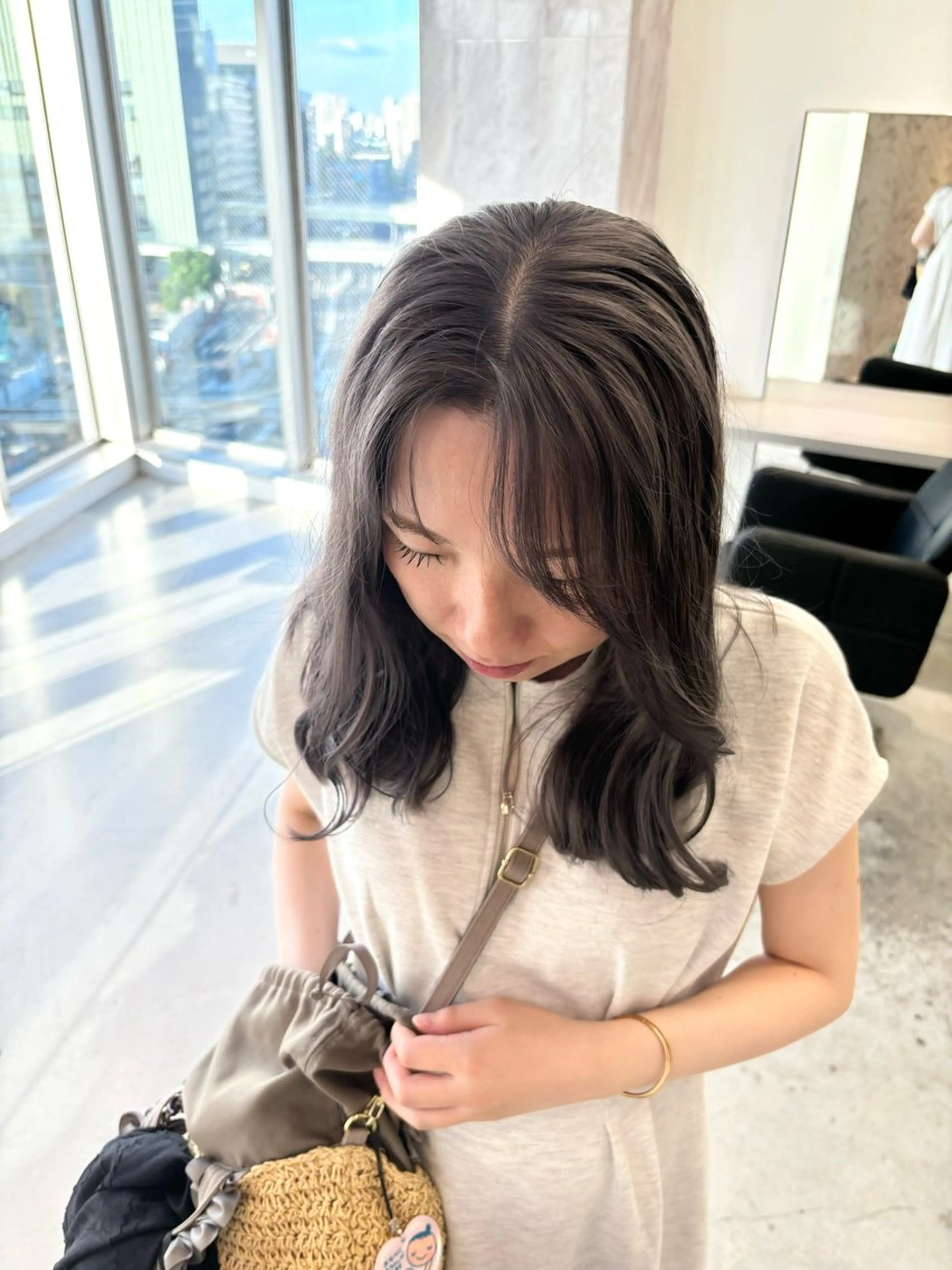 ミディアム カラー グレージュ ヘアカラー トリートメント パーマ&ブリーチ /飯牟田/GEAR.のヘアスタイル