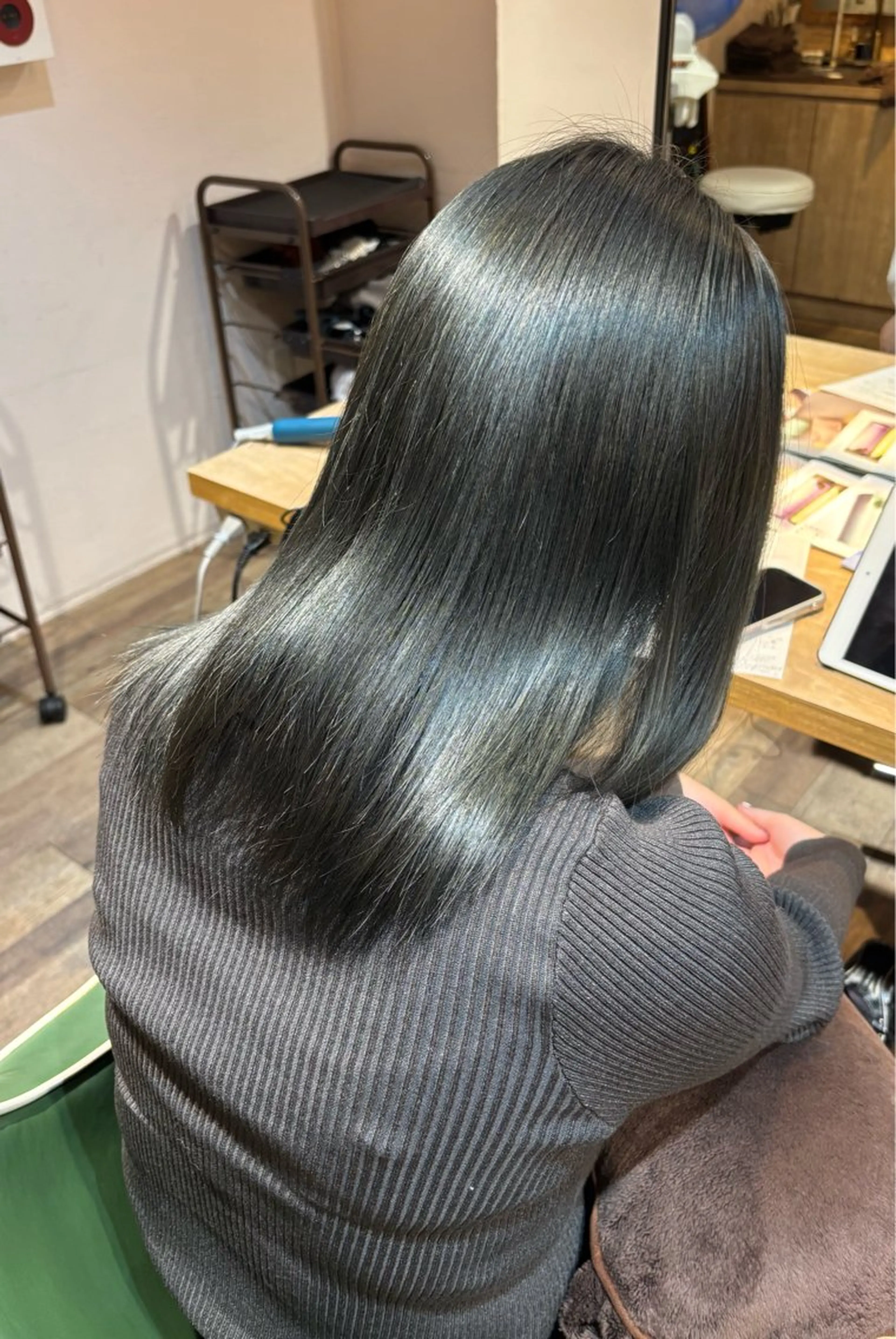 ミディアム カラー ヘアカラー 渡邊 陽大のヘアスタイル