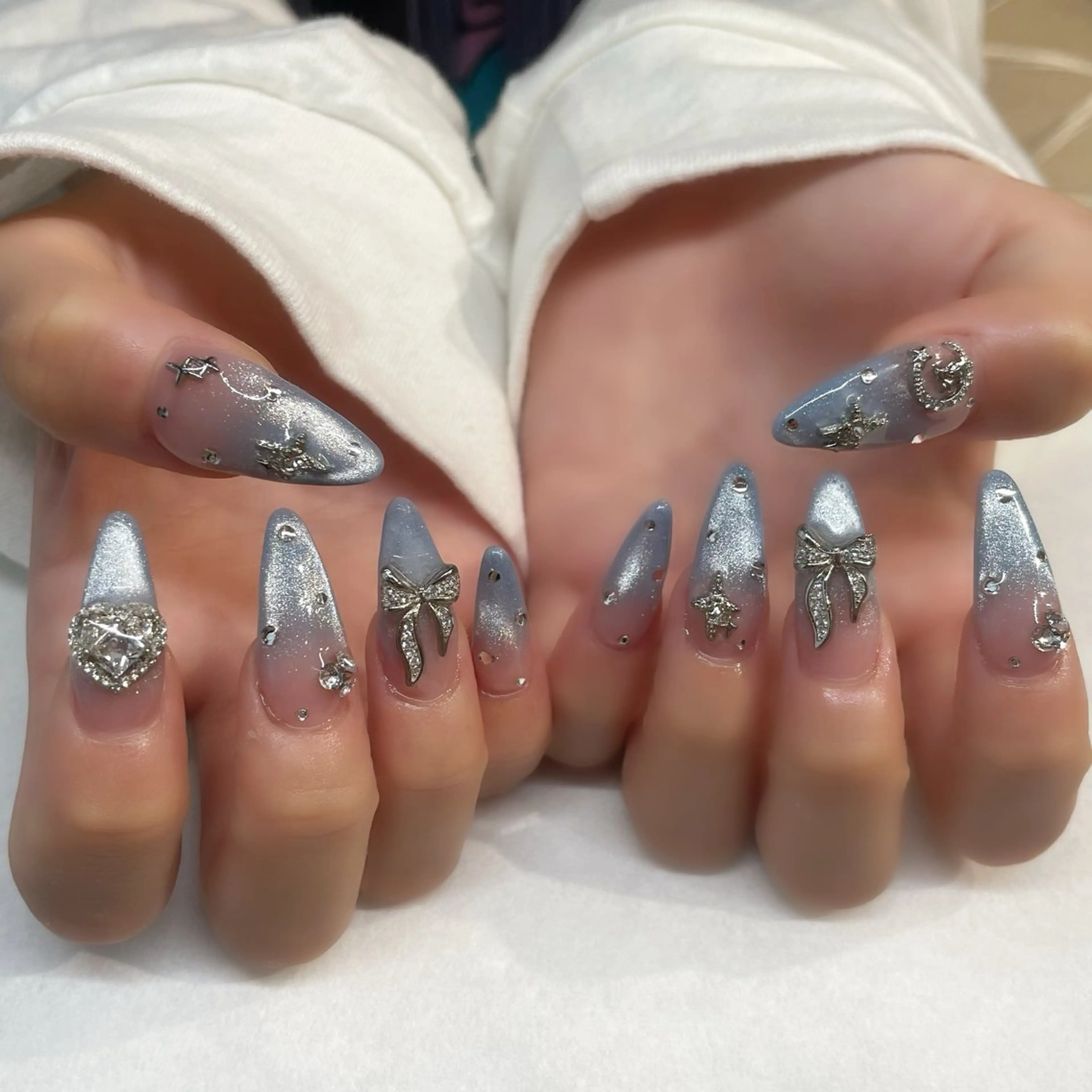 ネイル ハンドネイル 💎🐰 saki. m 🐰💎のネイルデザイン