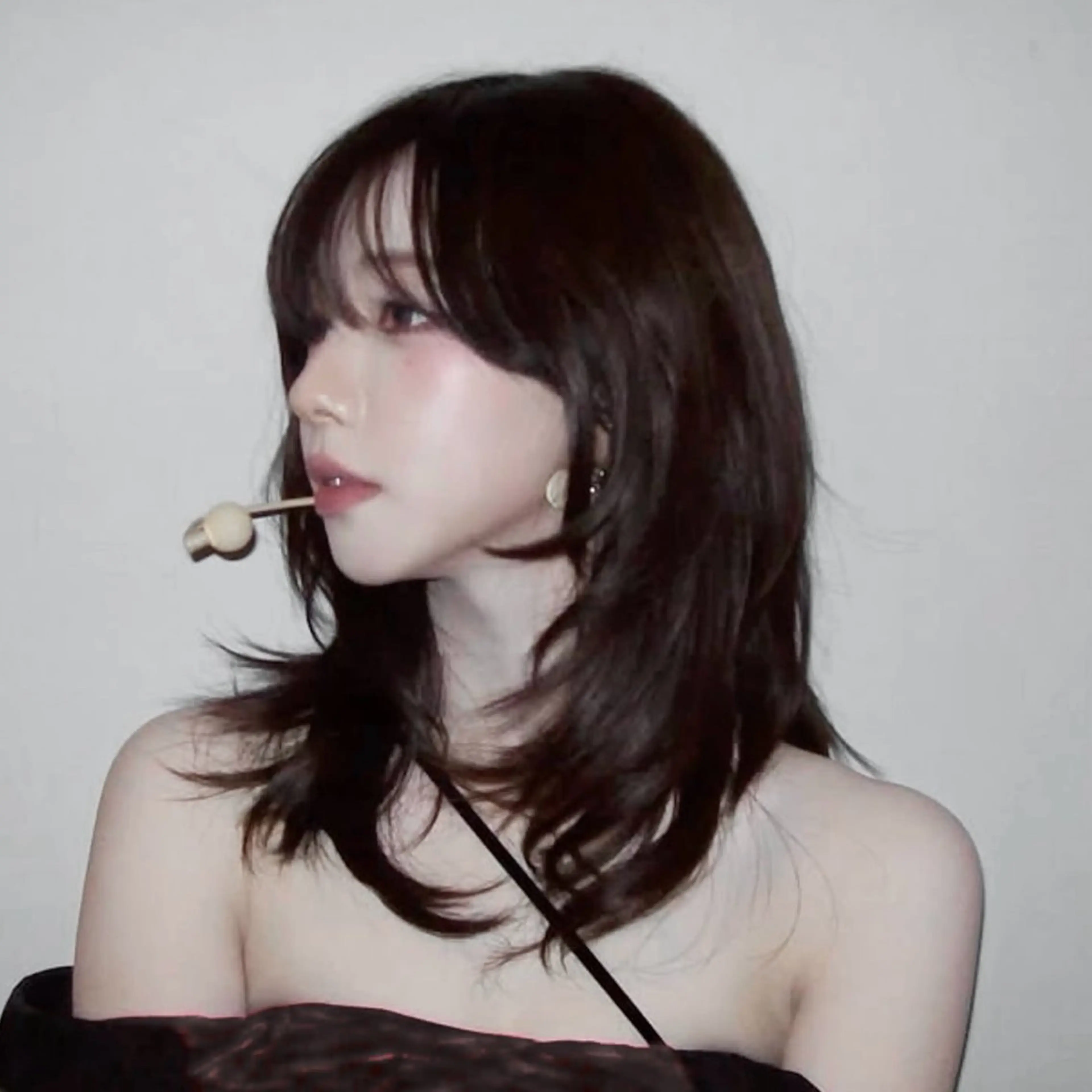 ミディアム 井木 絢香 ✂️ ミディアムカットのヘアスタイル