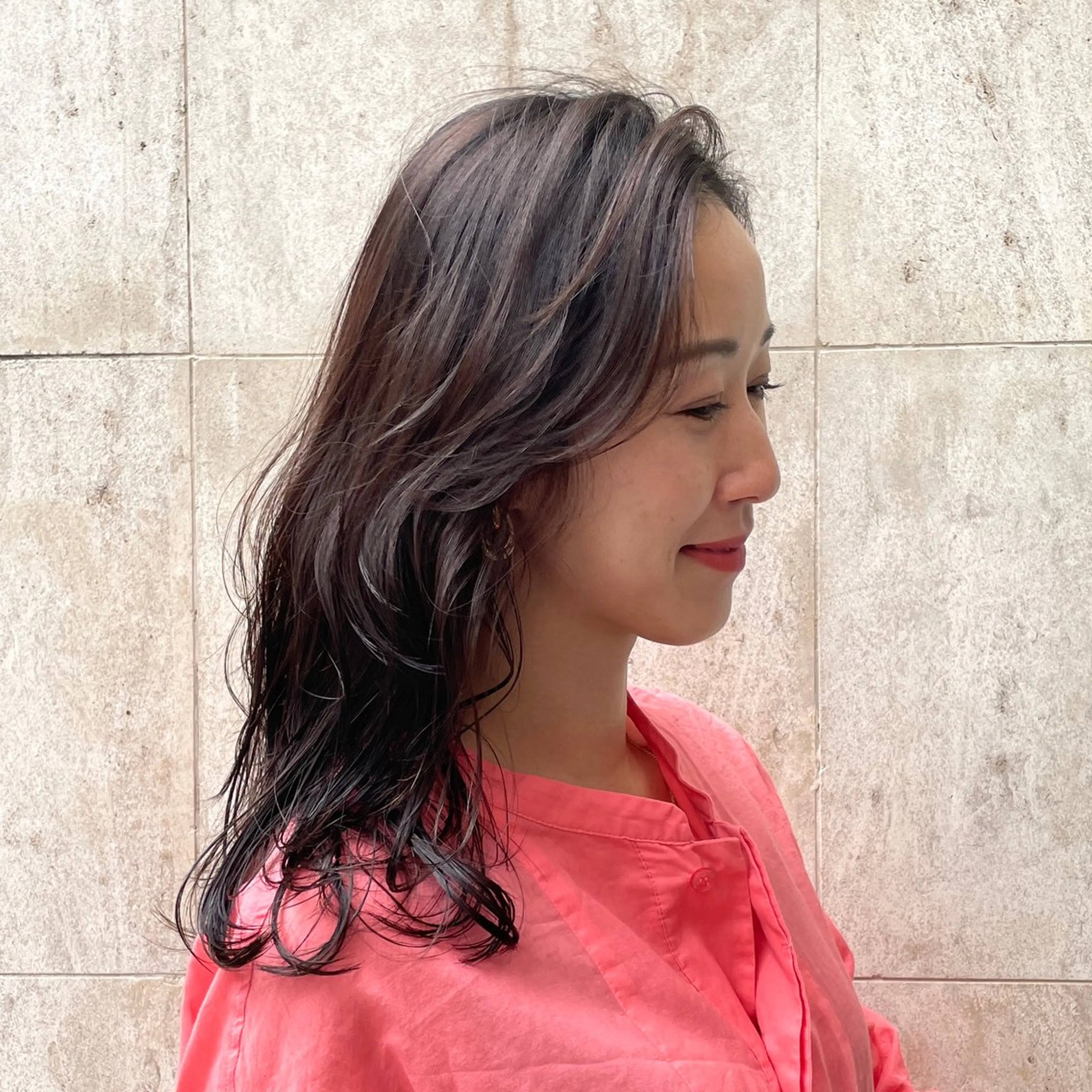 ミディアム カラー ハイライトカラー ハイライト 外ハネヘア ヘアカラー トリートメント DX SHARE SALON所属・matka白髪ぼかし 大人ヘア/KEIKOのヘアスタイル