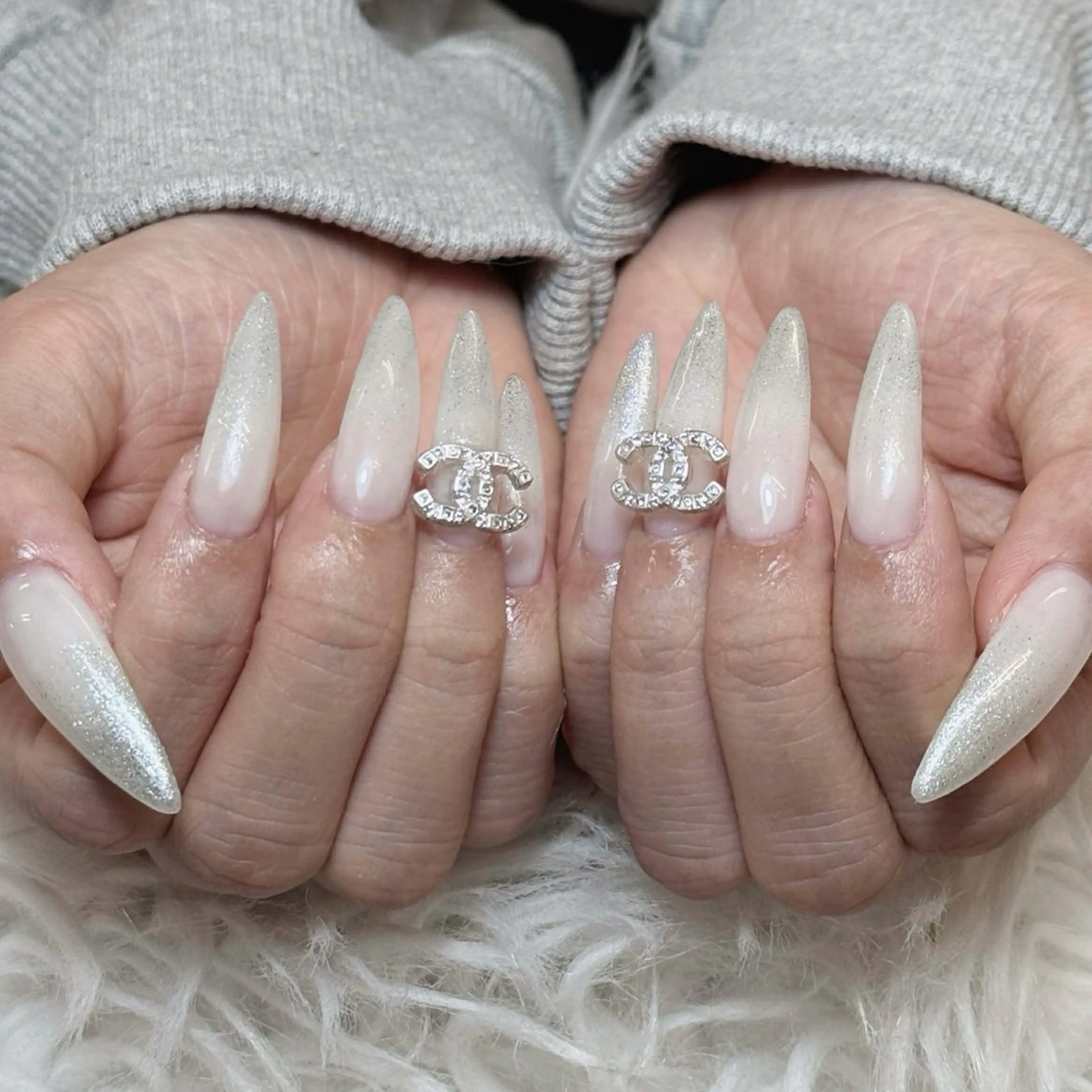 ネイル ハンドネイル ミン ゴテゴテネイルのネイルデザイン