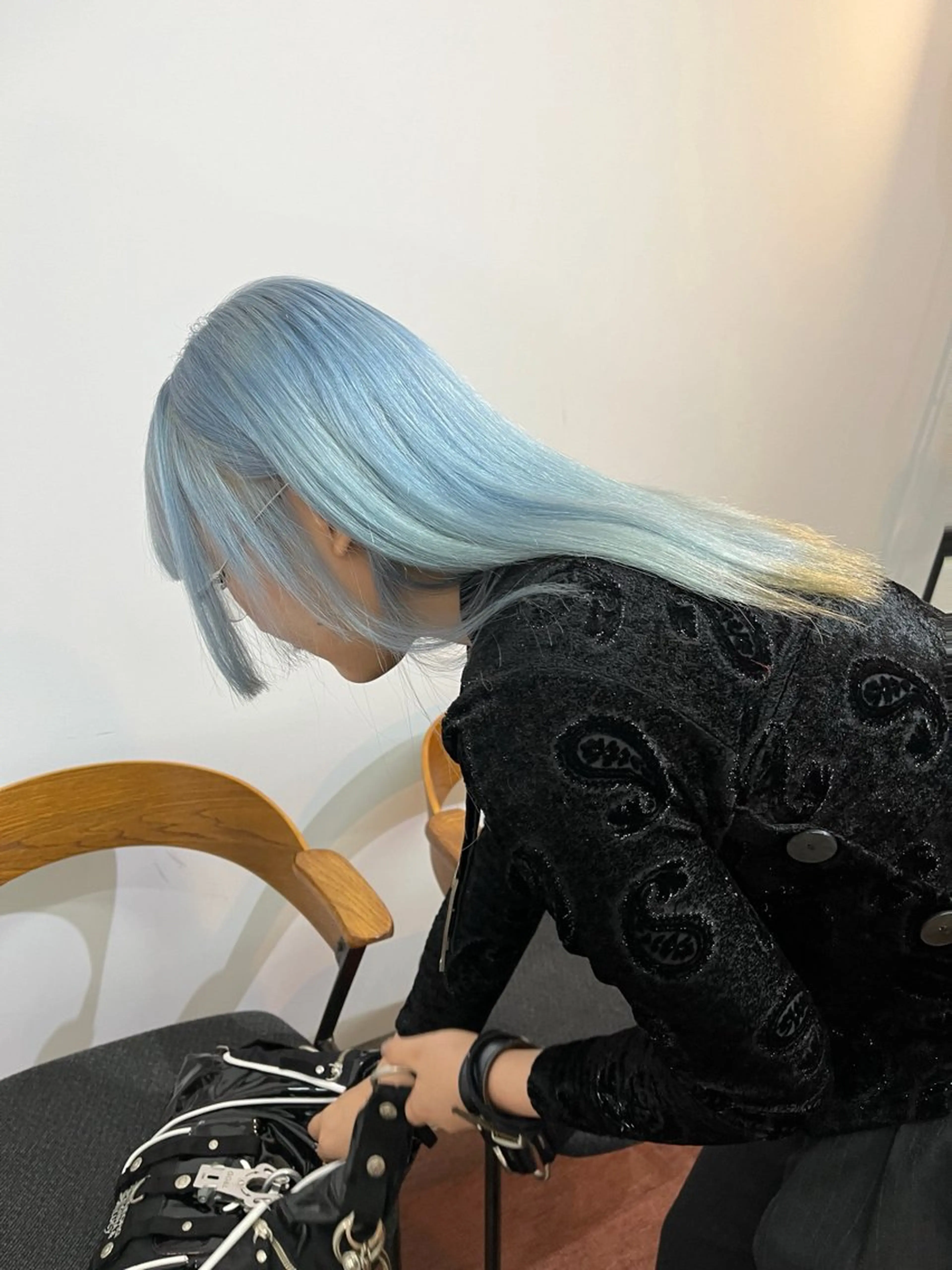 ロング カラー ベージュカラー ブリーチ ケアブリーチ デザインカラー ダブルカラー カット ヘアカラー トリートメント ハイトーン/心斎橋/ honomiのヘアスタイル