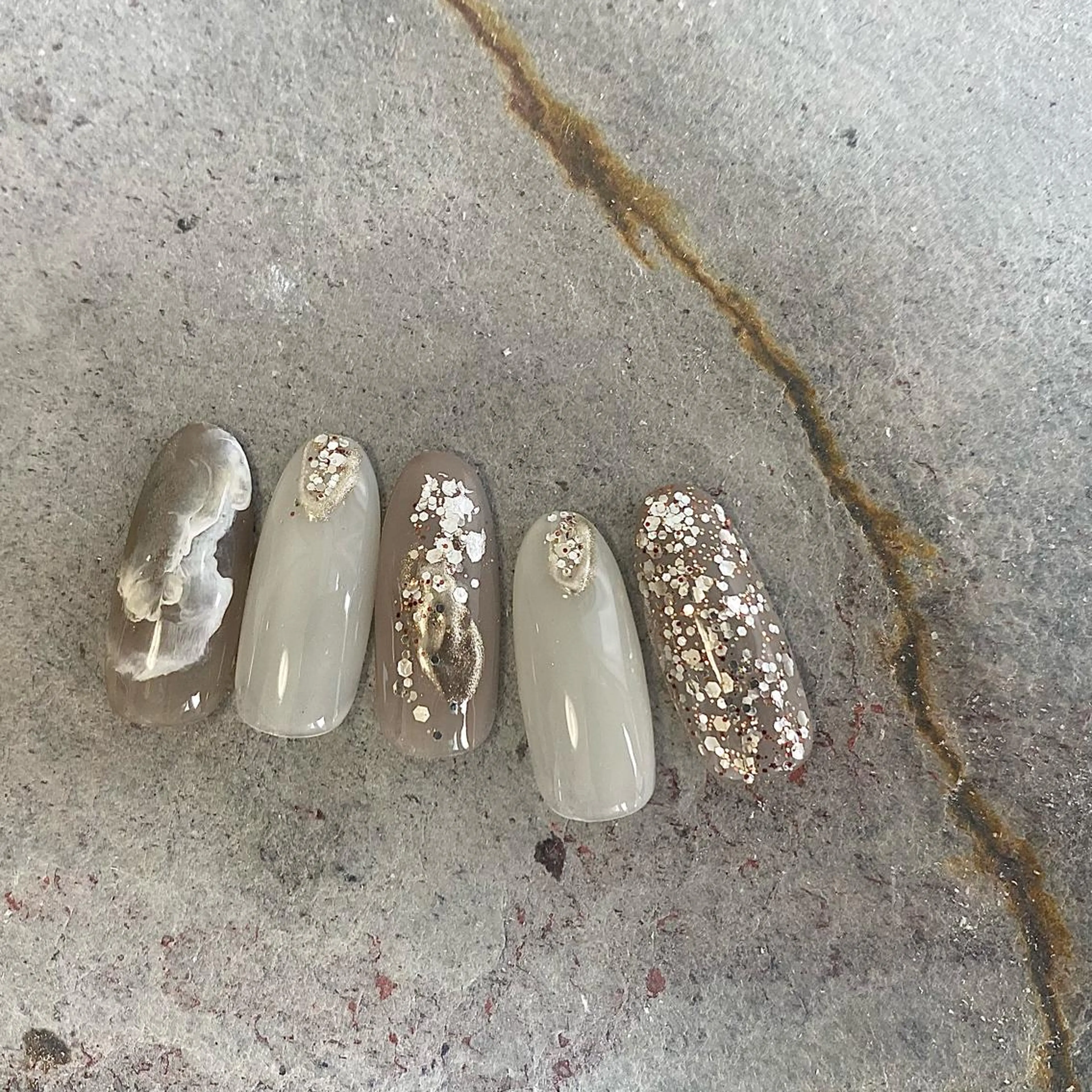 ネイル Ray. ／綺麗目ニュアンスのネイルデザイン