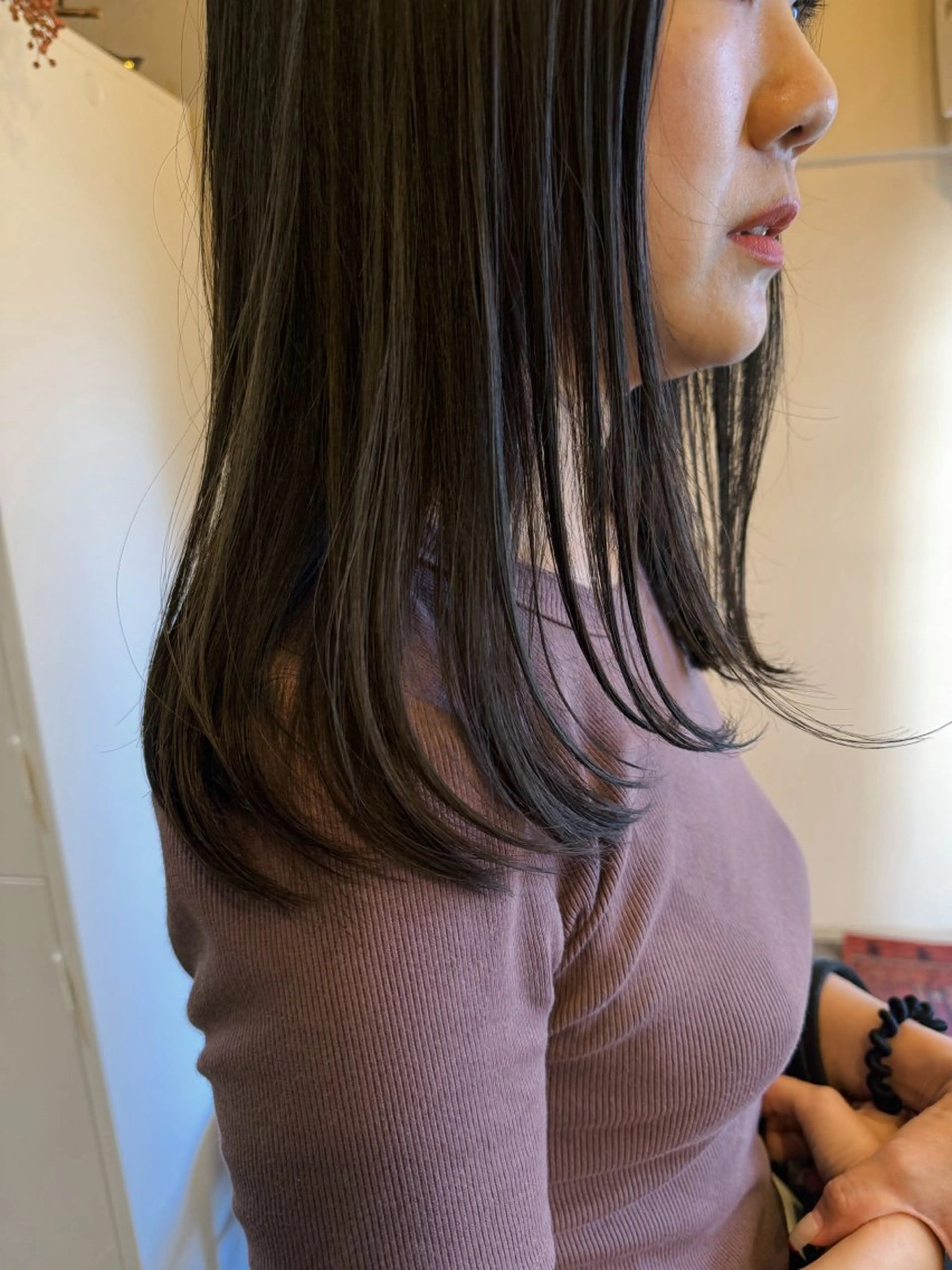 ミディアム カラー カット ヘアカラー トリートメント ヘアセット ハルカ/透け感カラー /顔周りレイヤーのヘアスタイル