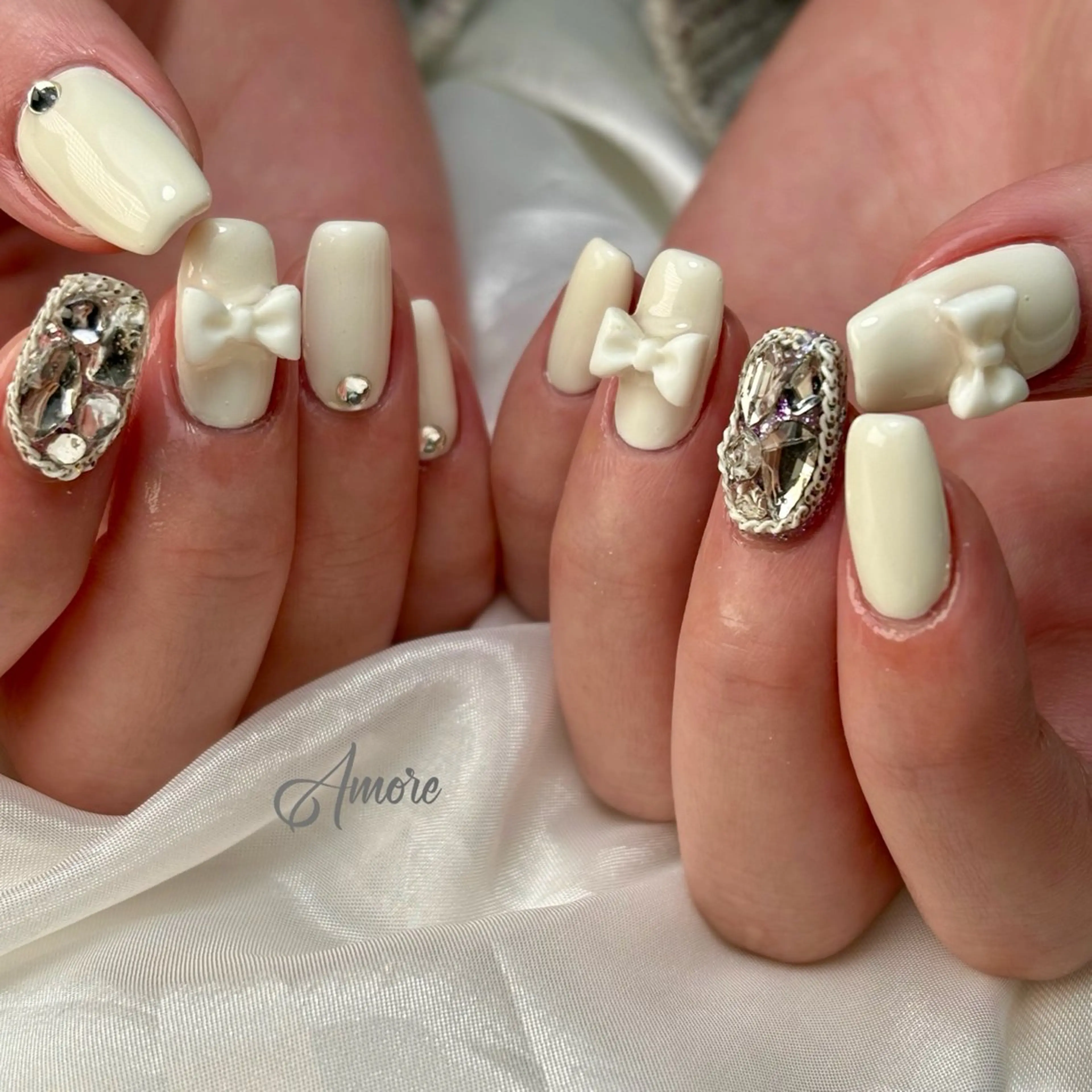 ネイル ジェルネイル キラキラネイル 韓国ネイル マグネットネイル パラジェル You kyehwaのネイルデザイン